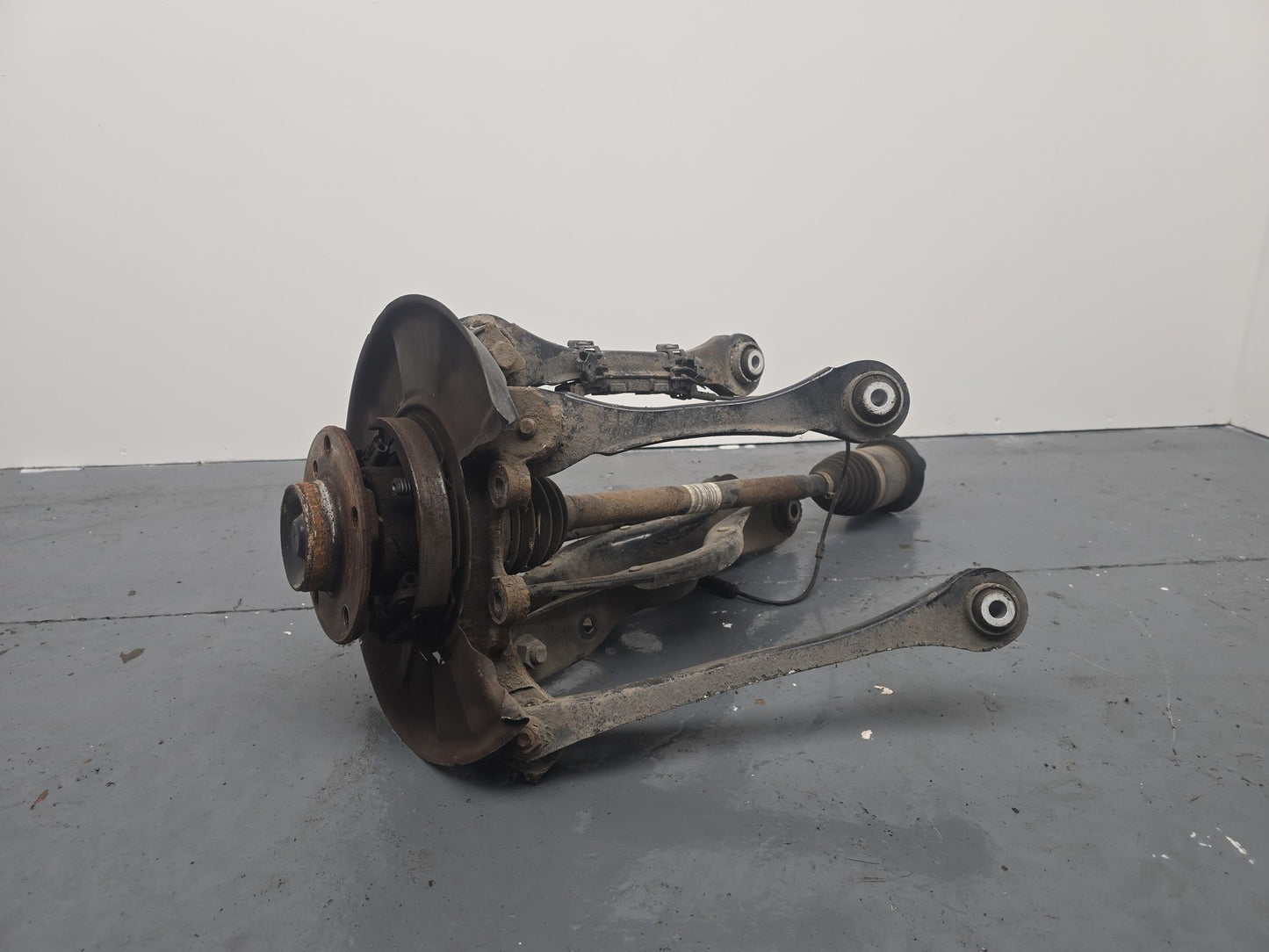 BMW 3 4 F30 F32 F36 N57 XDRIVE MSPORT REAR RIGHT SUSPENSION WHEEL HUB