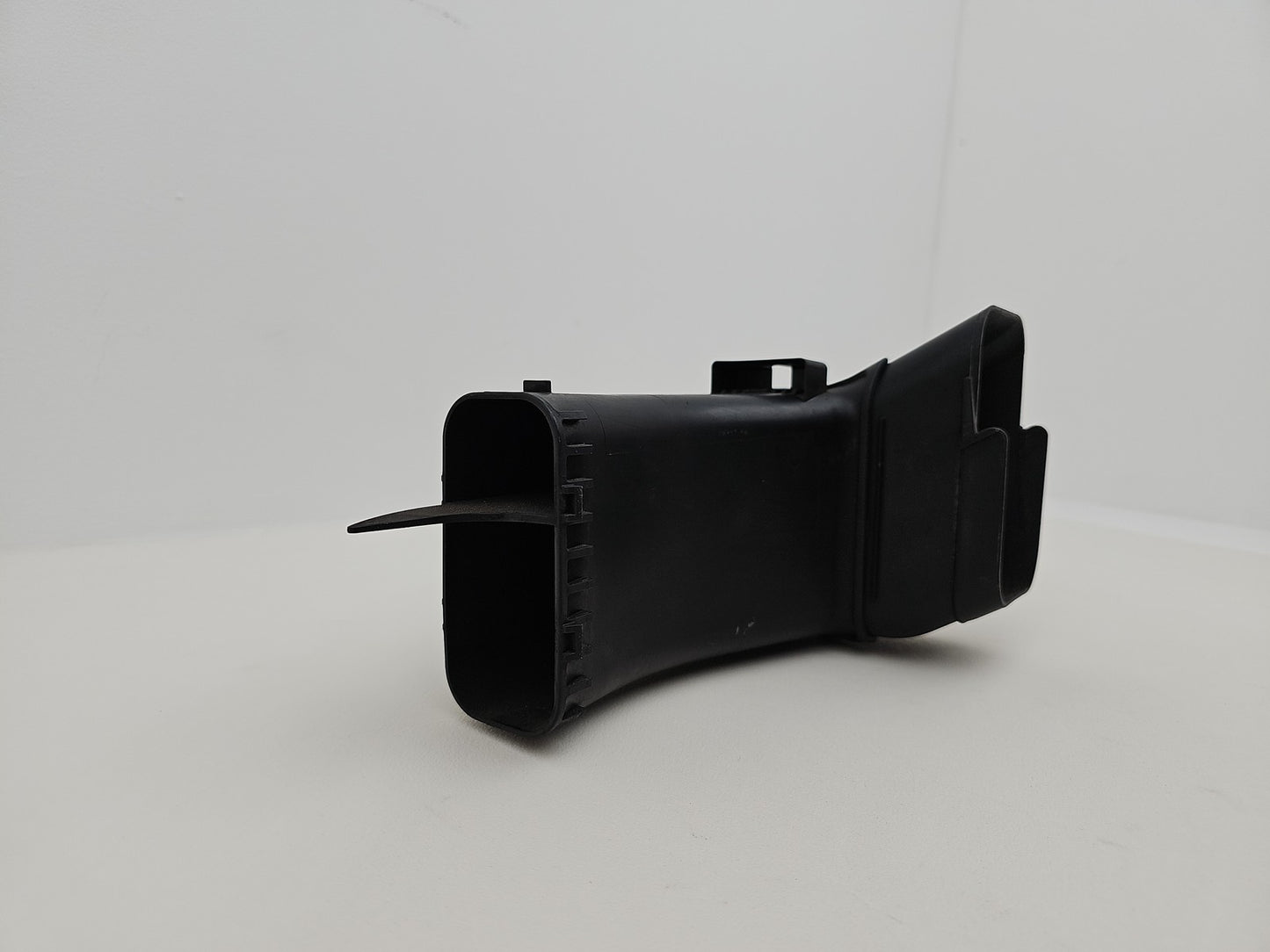 BMW 1 2 3 4 SERIES F20 F22 F30 F31 F32 F36 AIR INDUCTION INTAKE DUCT 7597584