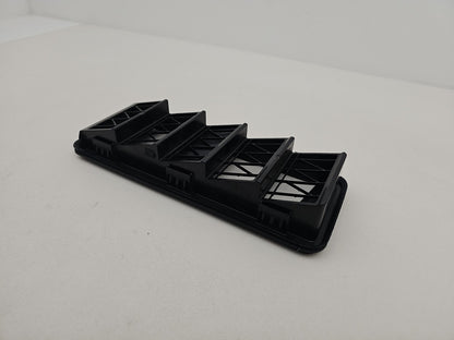 JAGUAR/LAND ROVER REAR BODY VENTS GRILLE GX63-280B62-AA OEM GENUINE