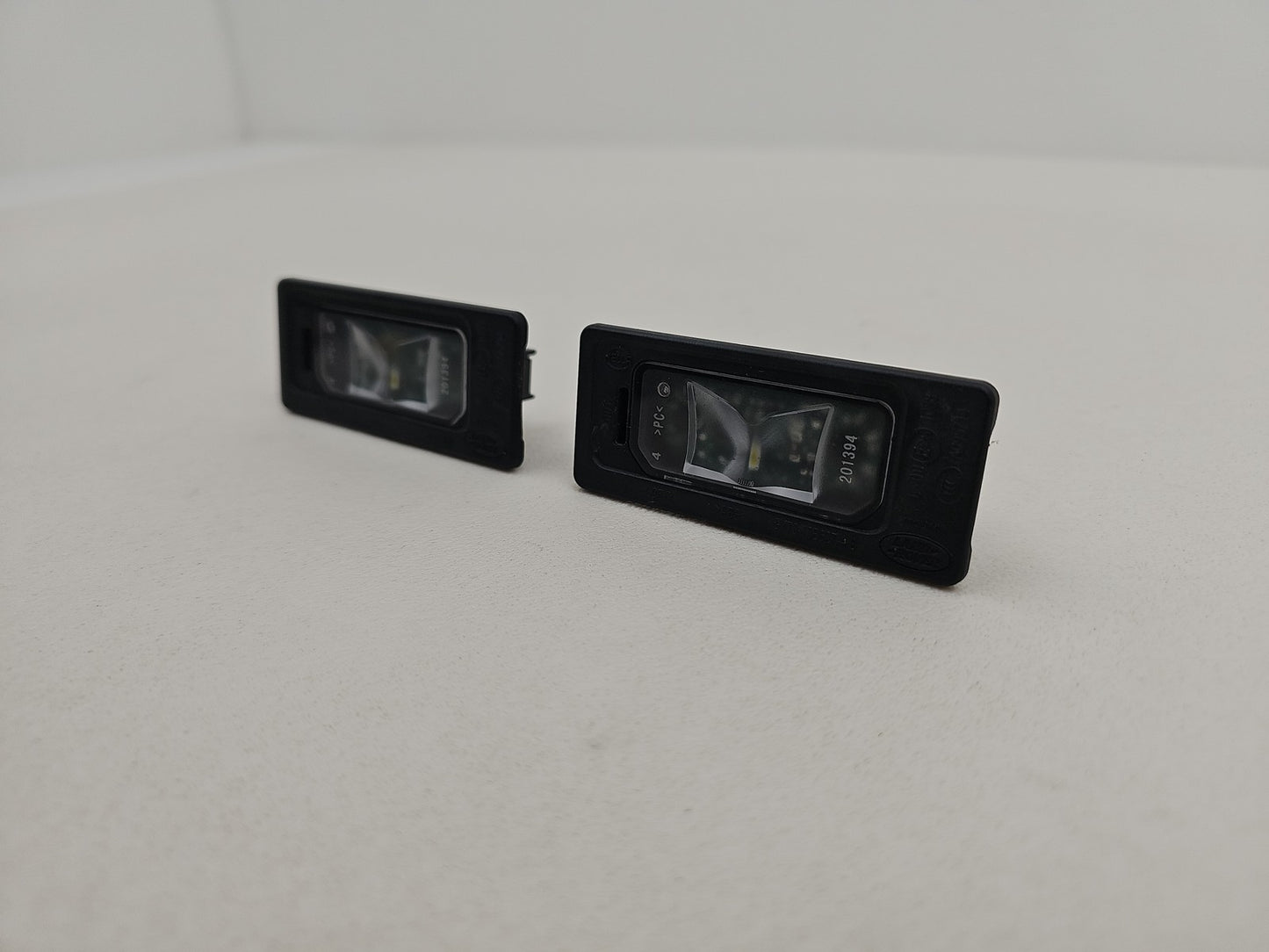 JAGUAR XE X760 2016 2 pack PAIR NUMBER PLATE LIGHT GX7313B627AB