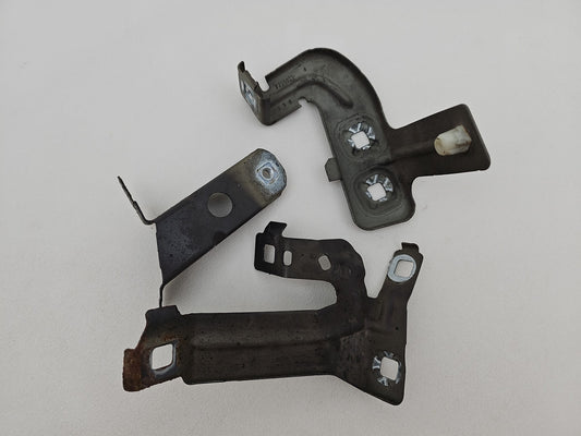 BMW 3 4 SERIES F30 F32 F36 FRONT LEFT SIDE WING BRACKET SET 7255822