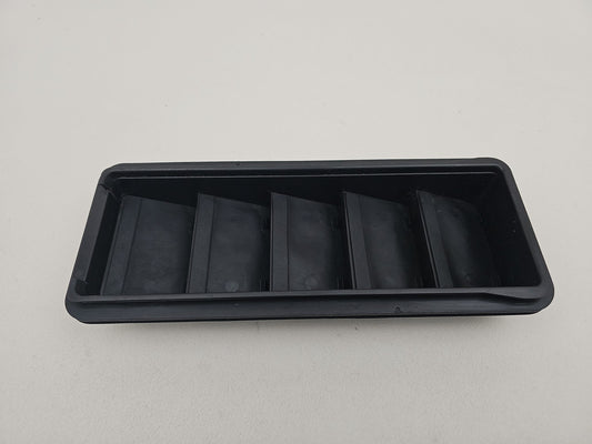 JAGUAR/LAND ROVER REAR BODY VENTS GRILLE GX63-280B62-AA OEM GENUINE