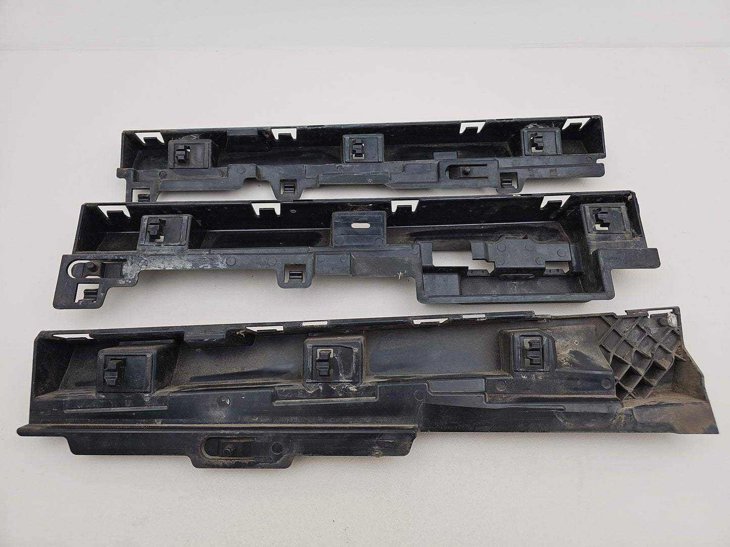 BMW 3 SERIES SIDE SKIRT BRACKET RIGHT DRIVER SIDE 7256920 7256918 7256916 F30