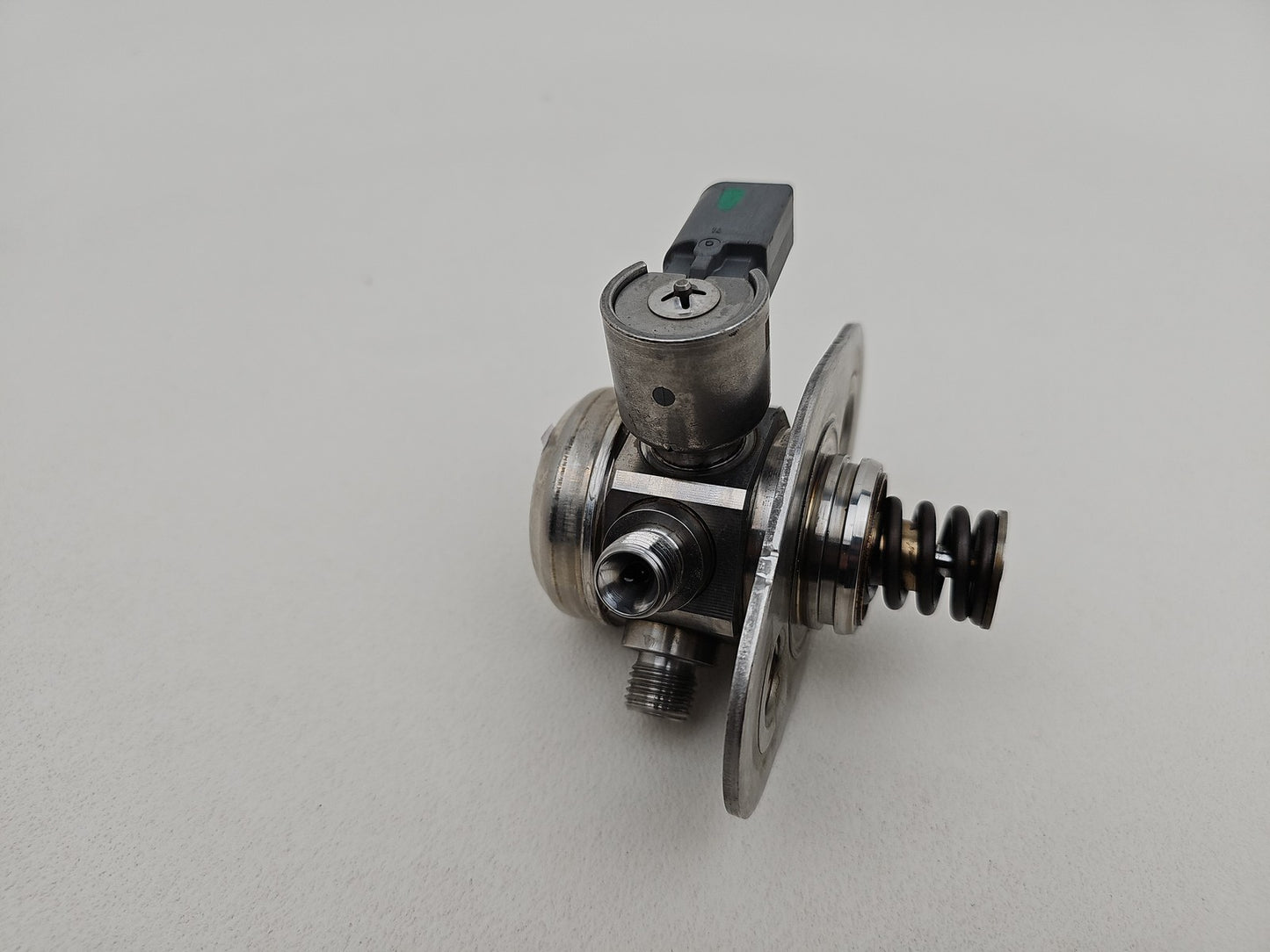 Fuel Pump BMW F20 F21 F30 F31 N20 Engine High Pressure Pump 7584461