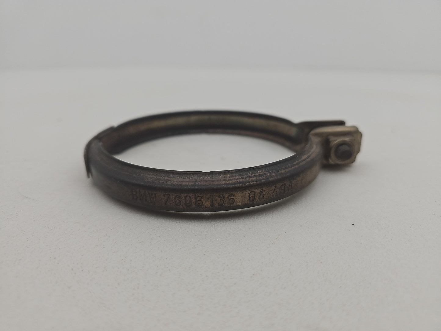 BMW OEM V-band clamp F20 F22 F30 F32 F10 F12 F01 F48 F26 F39 F25 E89 7606136