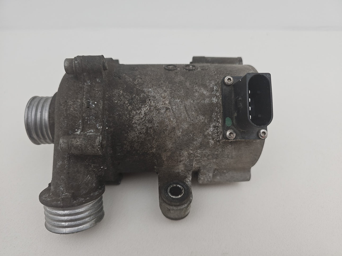 BMW 2 F22 F23 2016 Electric auxiliary coolant water pump 759771508 Petrol 135kW