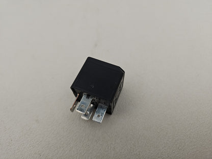 JAGUAR/LAND ROVER RELAY 4-PIN BLACK 12V 40A 2.0 DIESEL DH2214B192CA OEM GENUINE