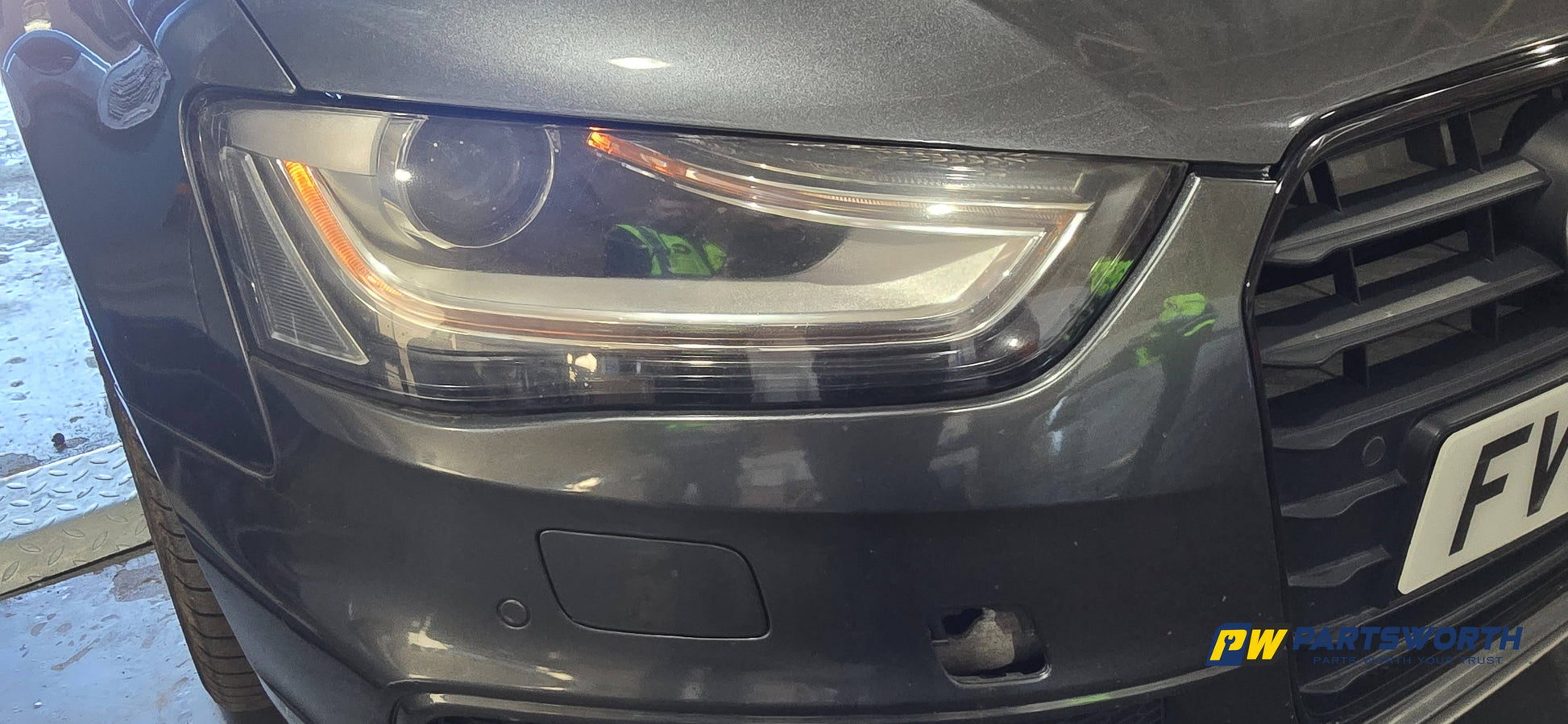 Headlamp RH 13