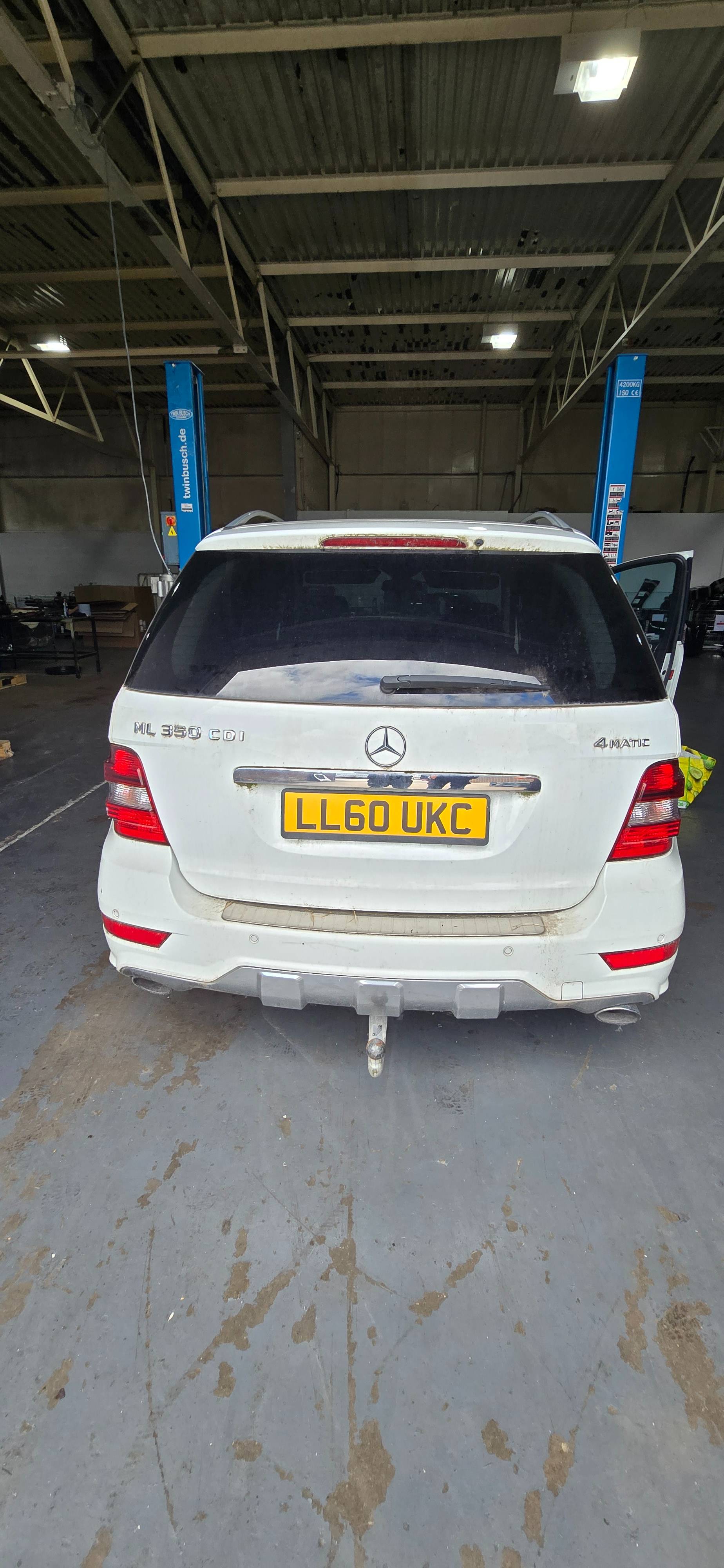 2010 Mercedes-Benz Ml350 Spt Cdi Blueef-Cy A Rear Bumper - photo 10