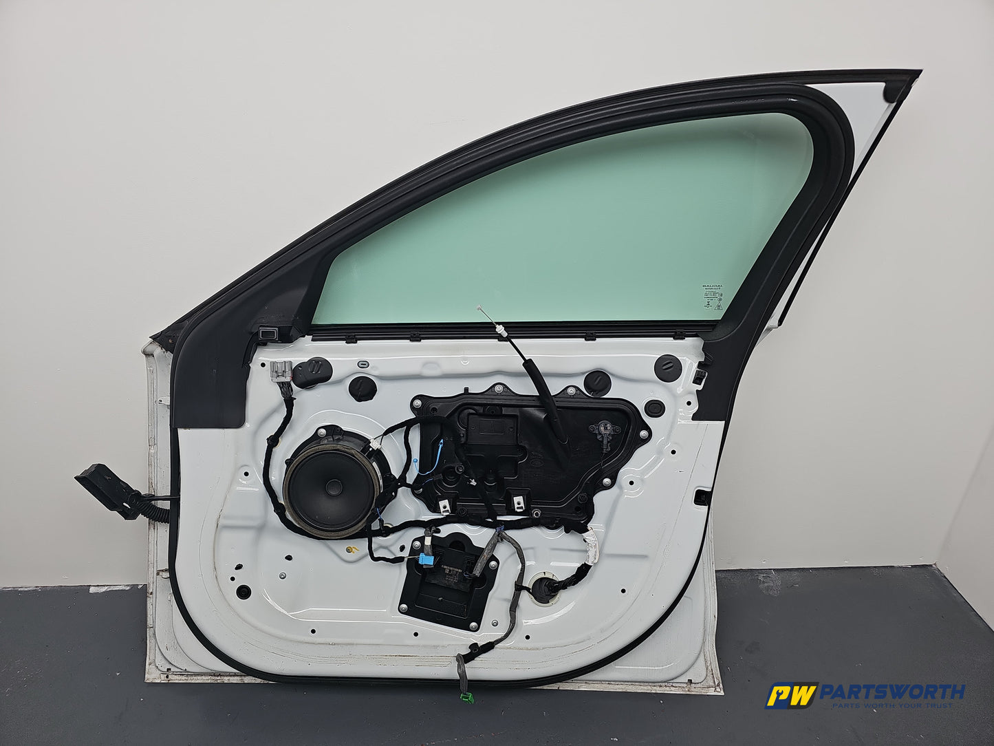 Door Front RH 9