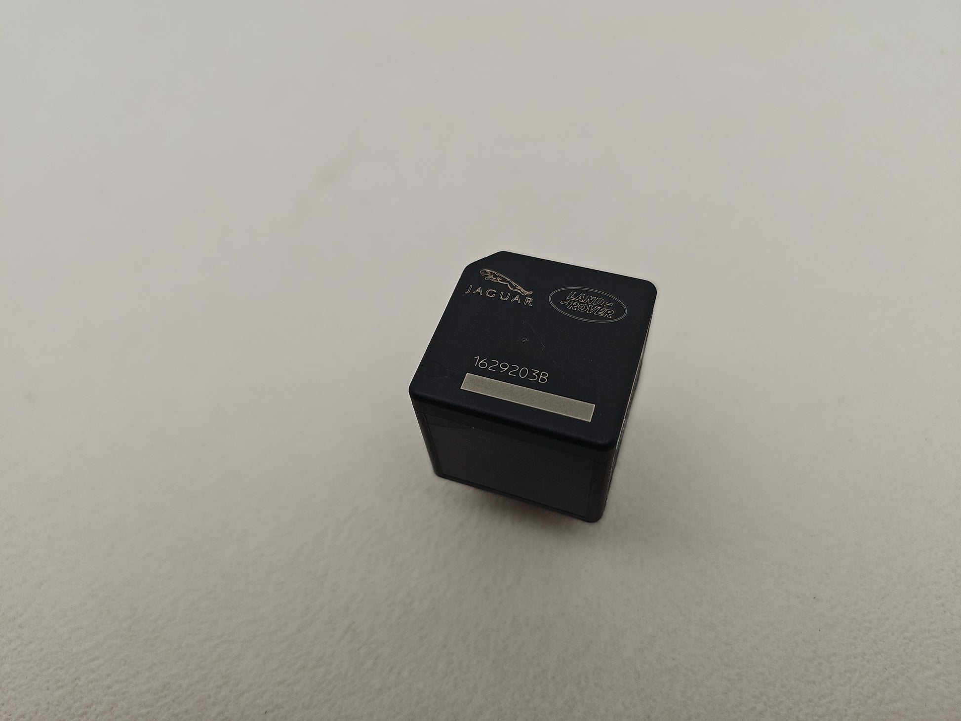 Jaguar/Land Rover Relay 4-Pin Black 12v 40a 2.0 Diesel Dh2214b192ca Oem Genuine - photo 3