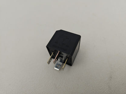 Jaguar/Land Rover Relay 4-Pin Black 12v 40a 2.0 Diesel Dh2214b192ca Oem Genuine - photo 3