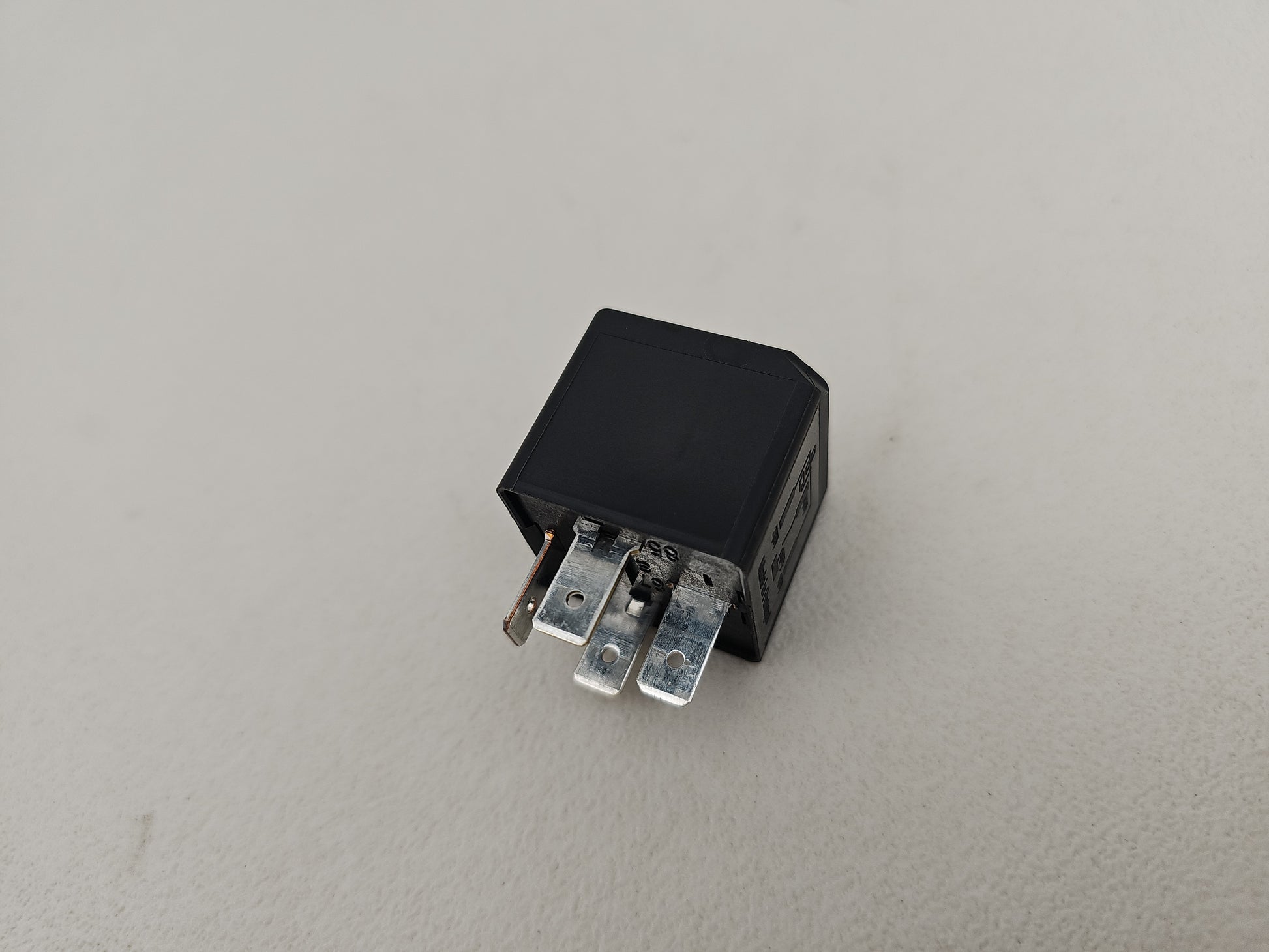 Jaguar/Land Rover Relay 4-Pin Black 12v 40a 2.0 Diesel Dh2214b192ca Oem Genuine - photo 3