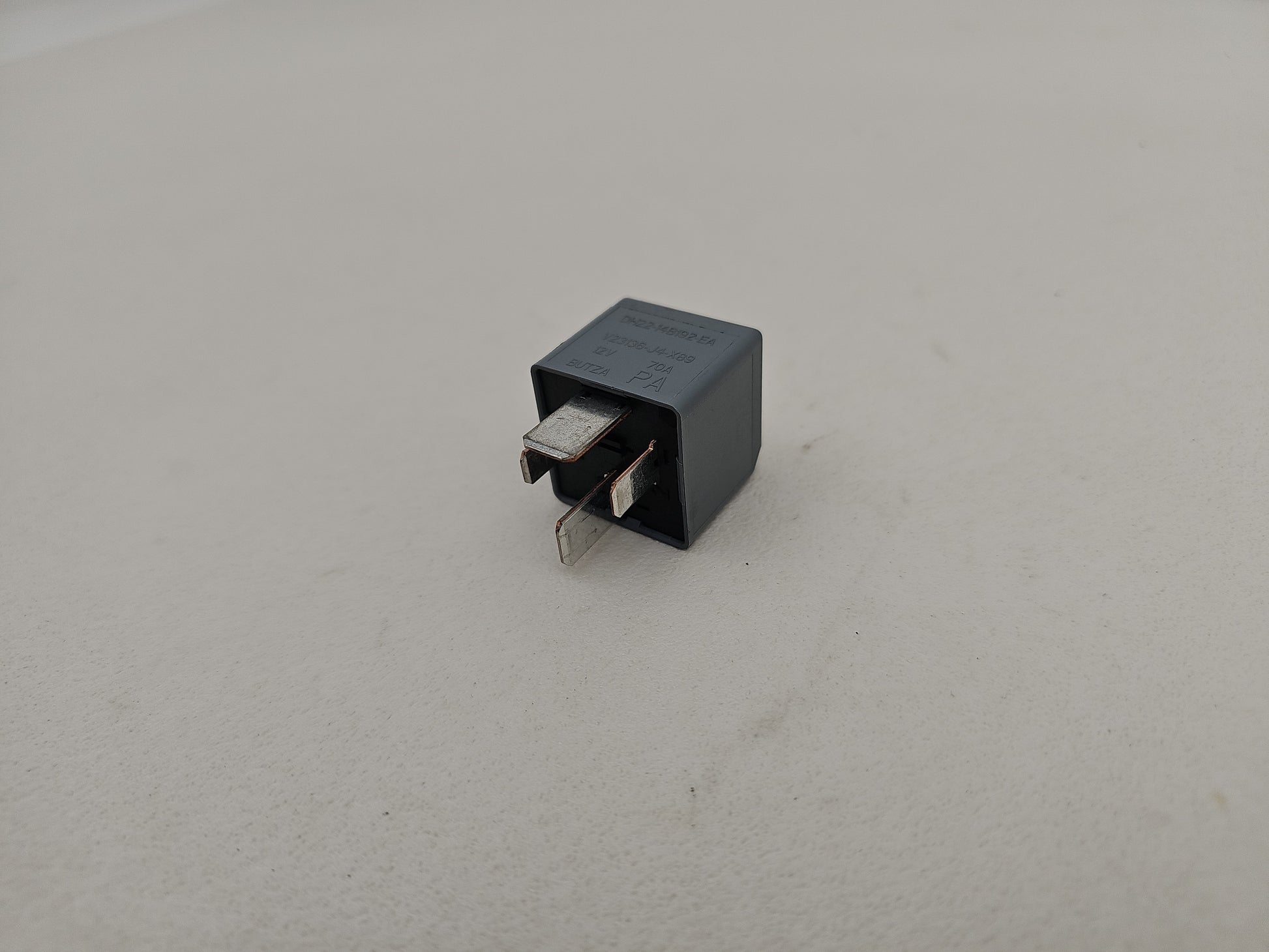 Dh22-14b192-Ea Land Rover Jaguar 4-Blade Grey Relay 70a 12v Tyco V23136-J4-X89 - photo 3