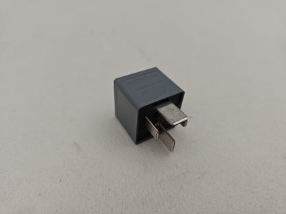 Dh22-14b192-Ea Land Rover Jaguar 4-Blade Grey Relay 70a 12v Tyco V23136-J4-X89 - photo 3