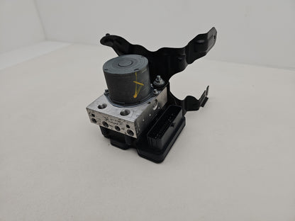 Jaguar Xe Abs Pump Control Module Ecu 2.0 Diesel Hx7314f447af X760 2015 - 2019 - photo 3