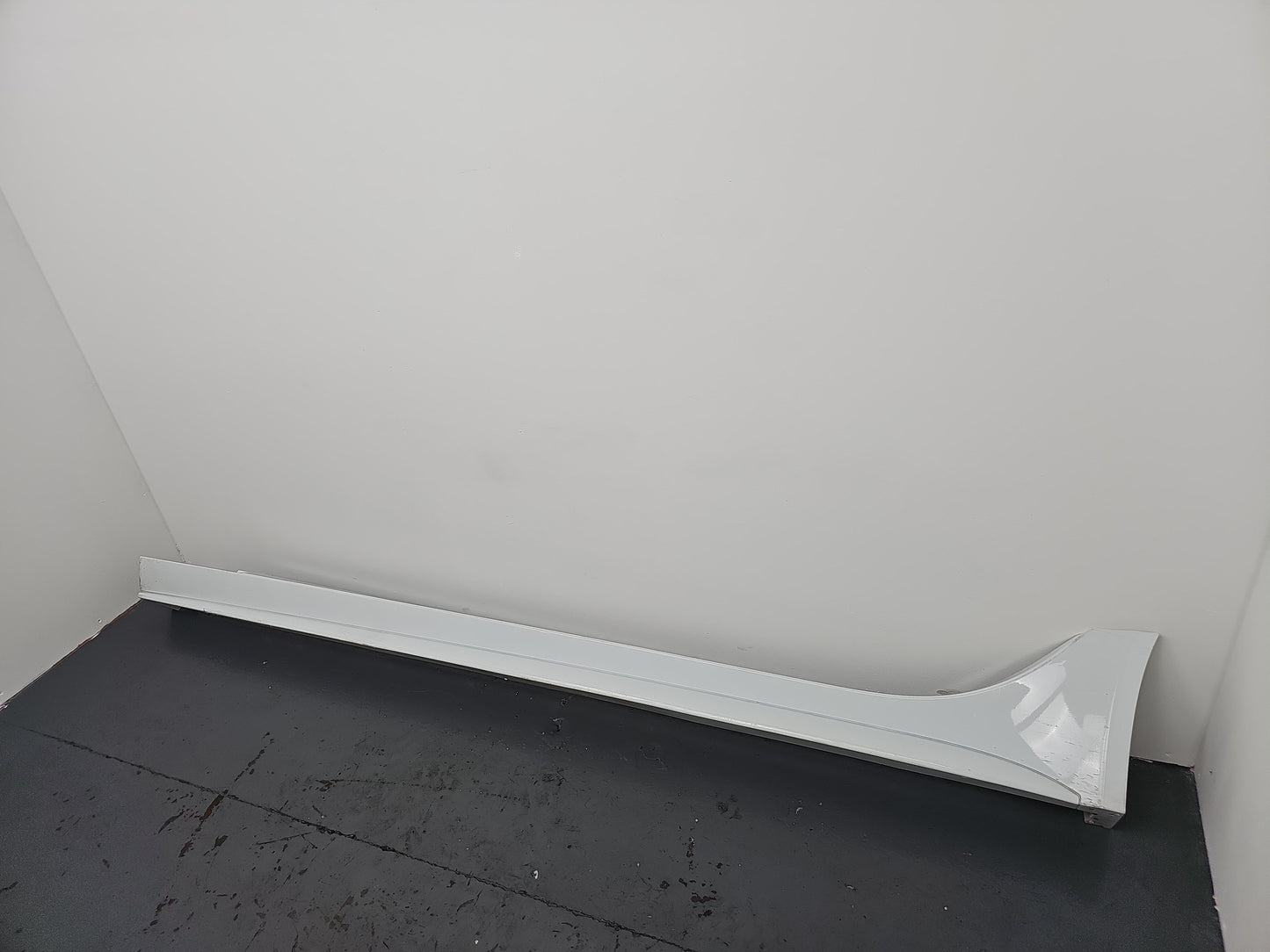 Side Skirt LH 3