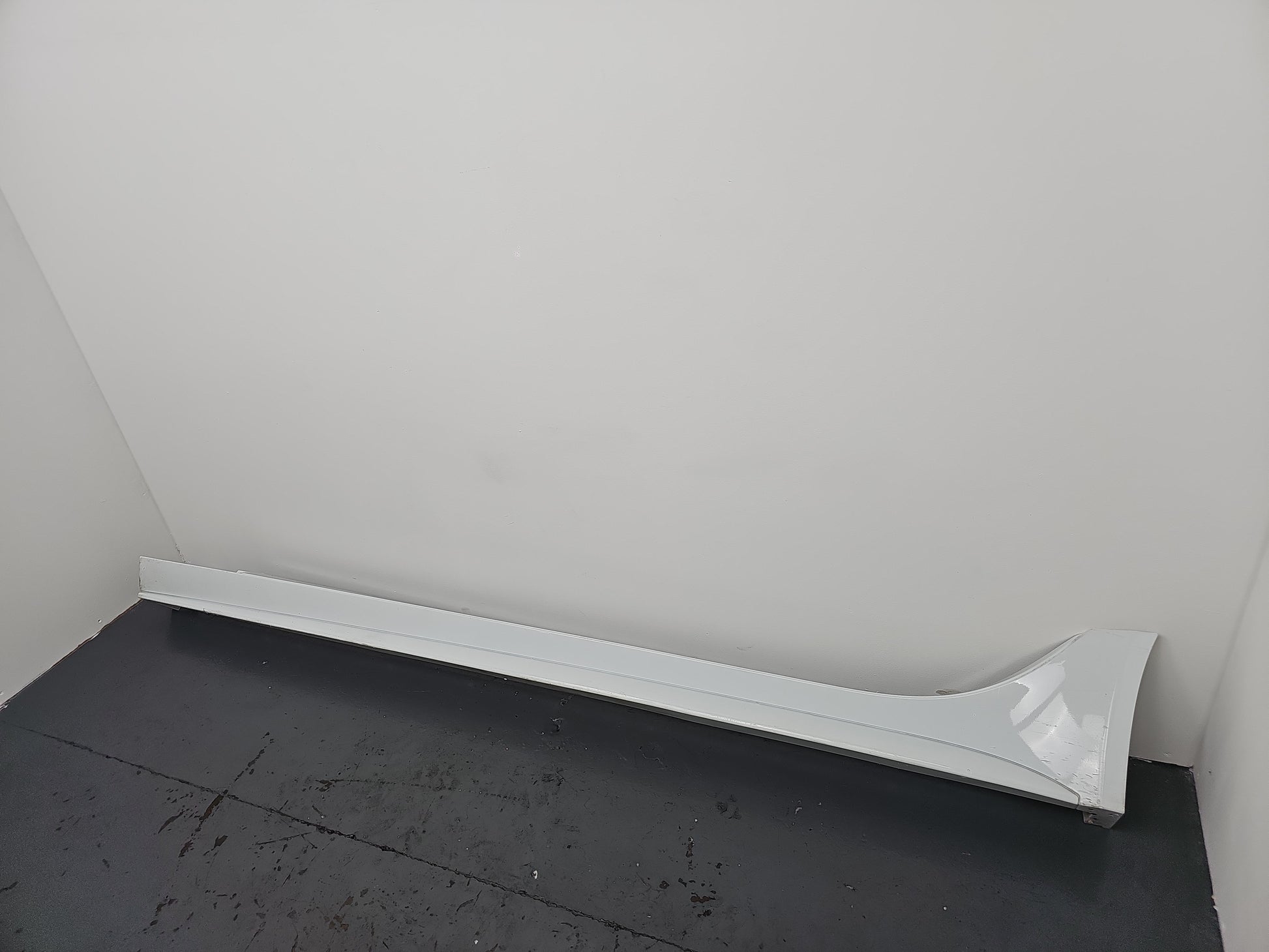 Side Skirt LH 3