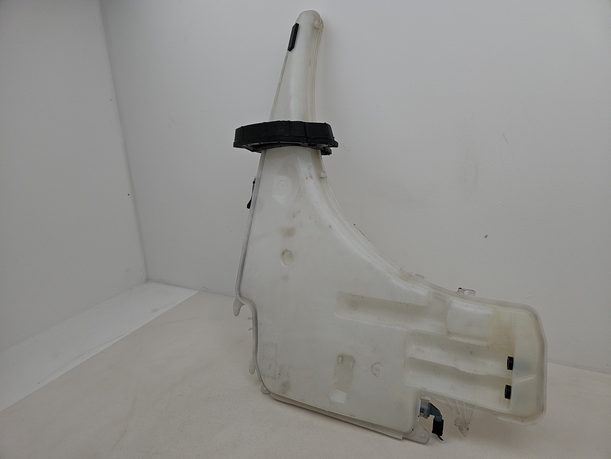 Washer Bottle Windscreen 3