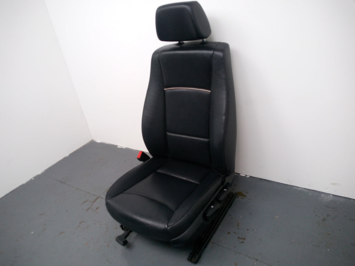 Bmw X1 E84 Front Seat Left N/S Leather Passenger Nevada Black Piping Gray Brown - photo 3
