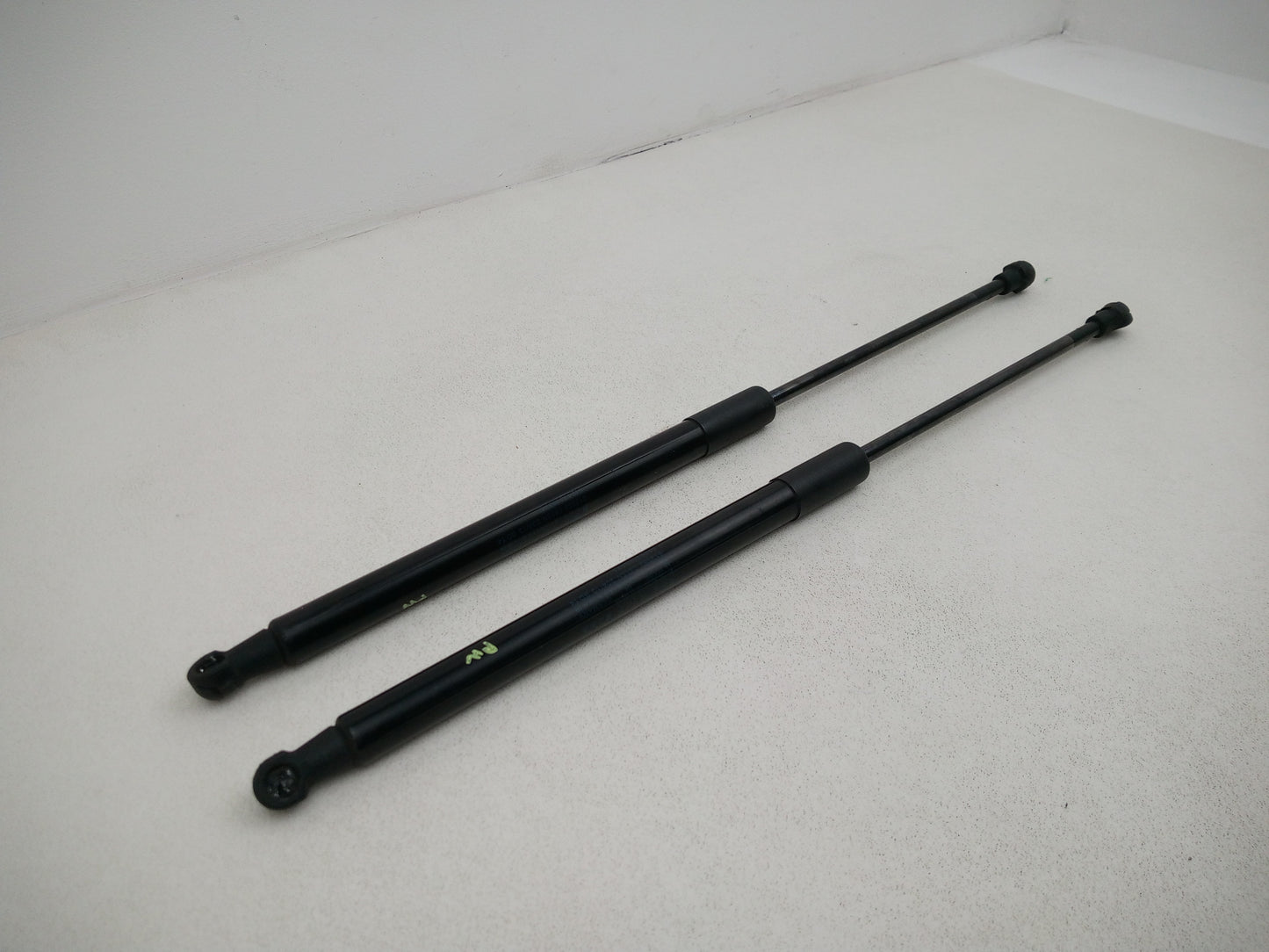 Tailgate Support Strut 3