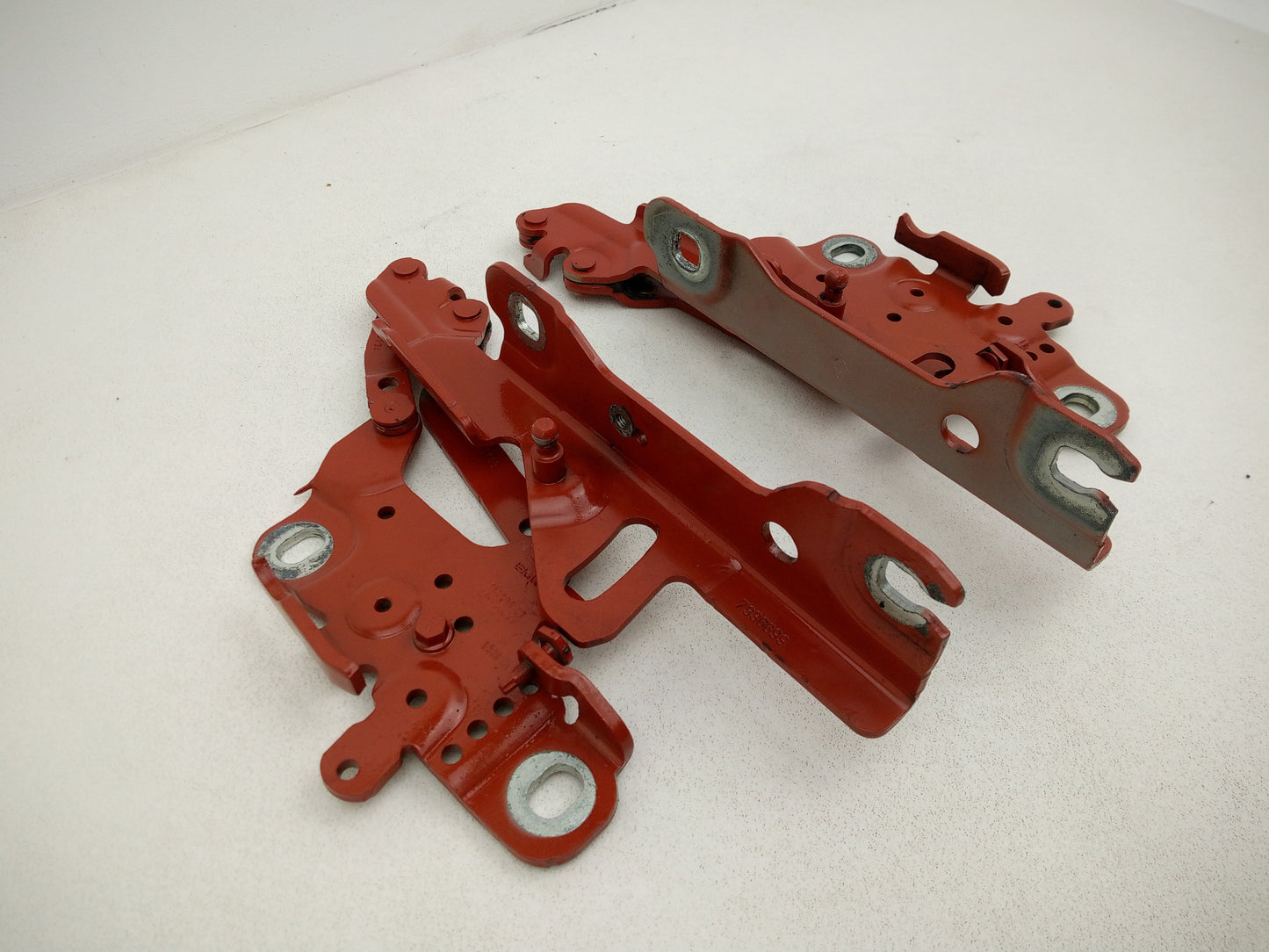 Bonnet Hinges 3
