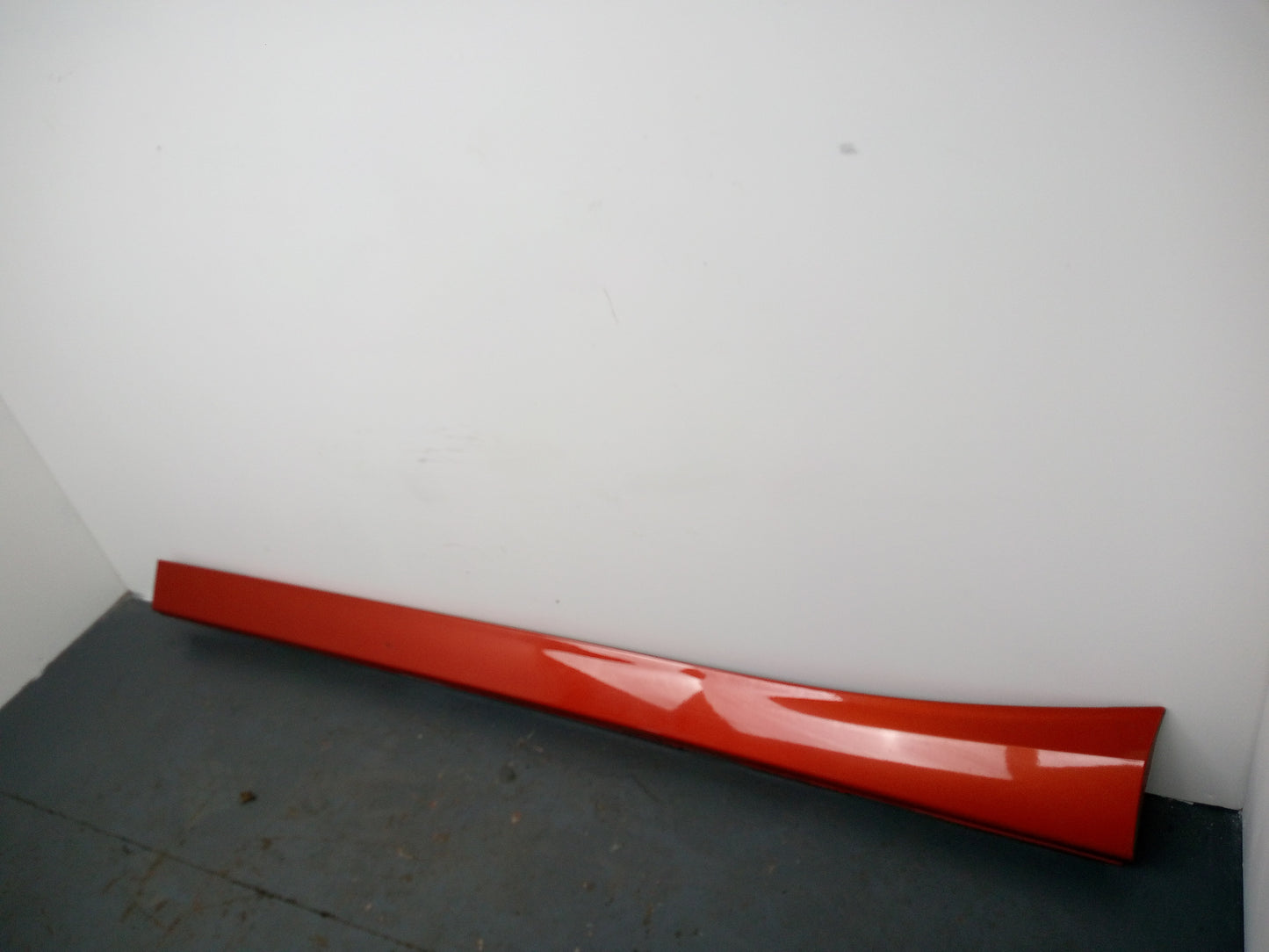 Side Skirt RH 6