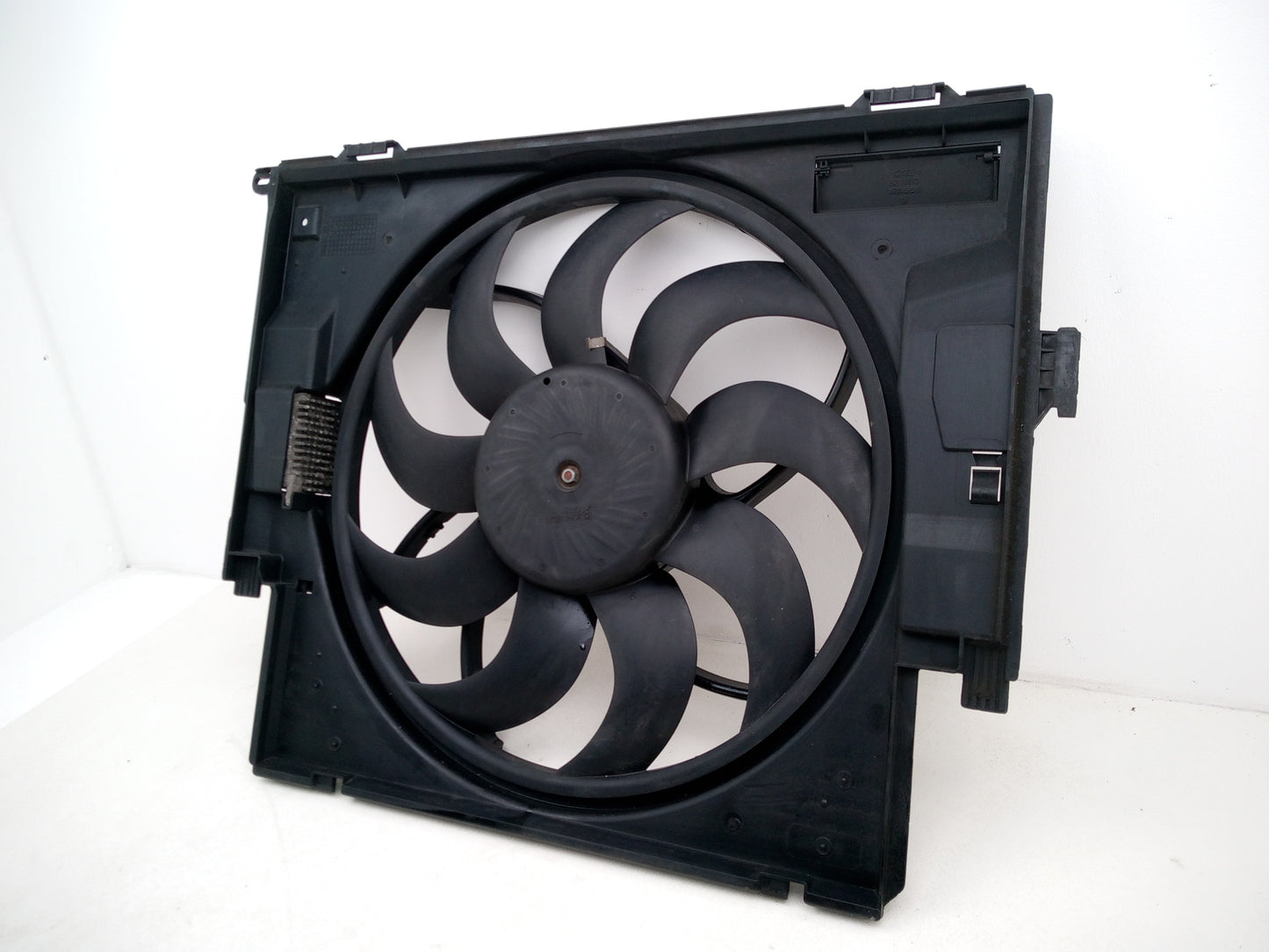 Bmw F20 F21 F22 F30 F31 F32 F33 Fan Shroud With Fan 300w 7640508 - photo 3
