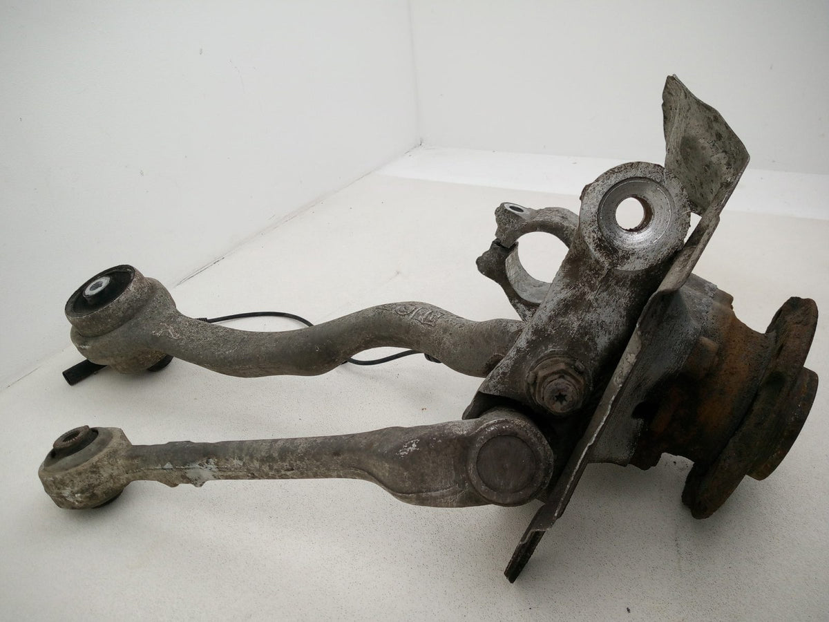 FRONT RIGHT SUSPENSION LEG STRUT HUB 3