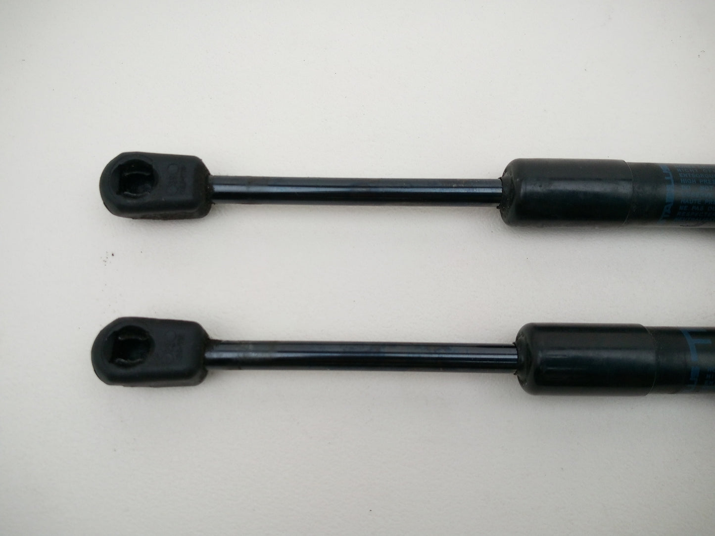 Tailgate Lift Handle 3