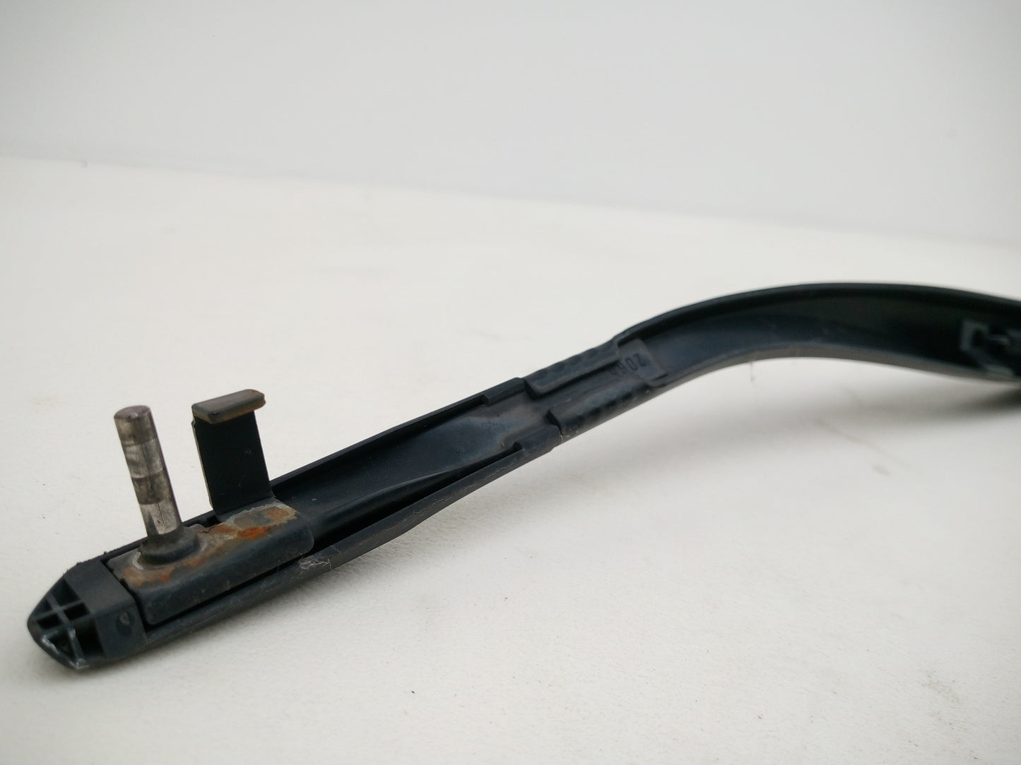 Wiper Front Arm RH 3
