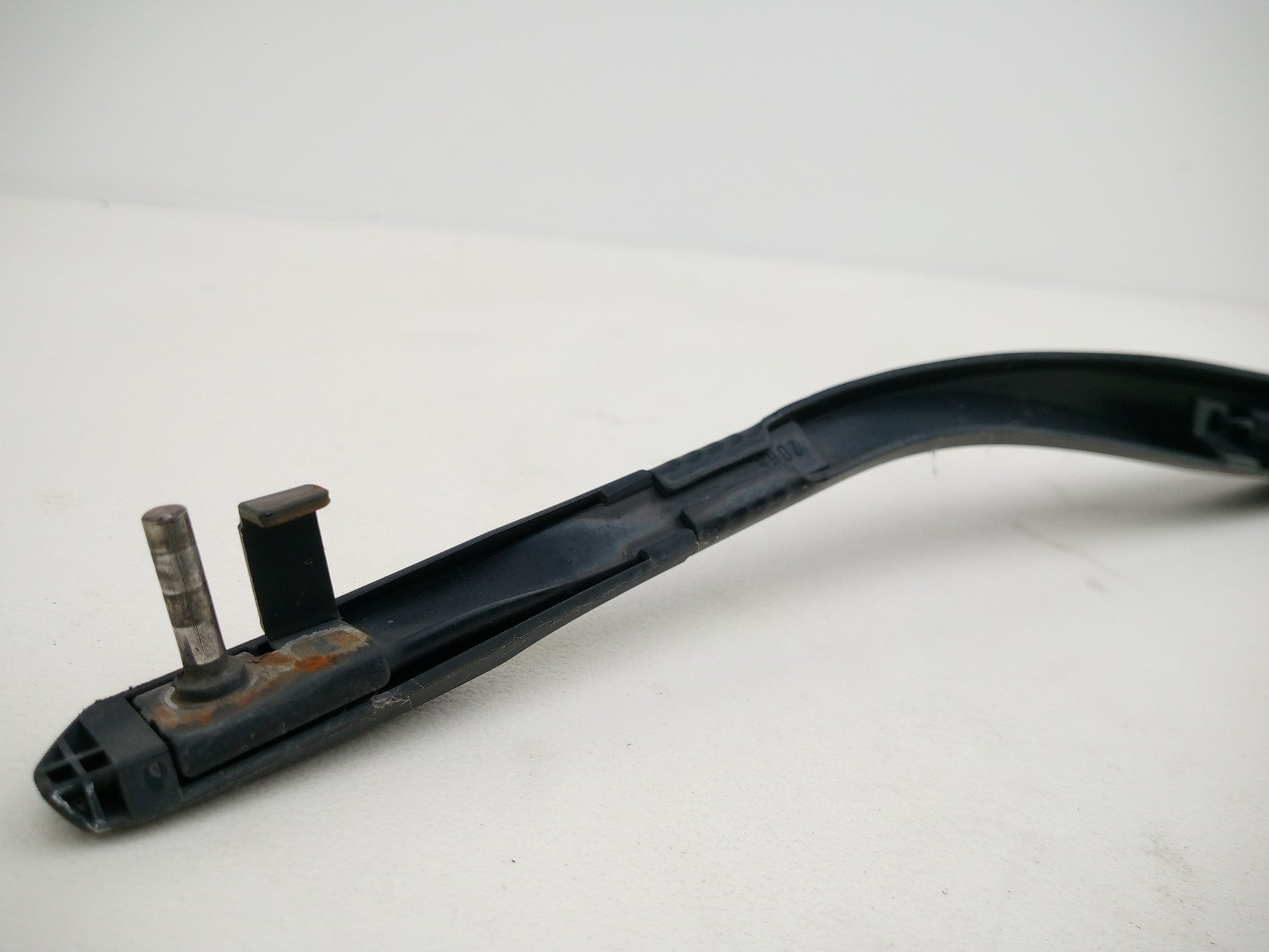 Wiper Front Arm RH 3