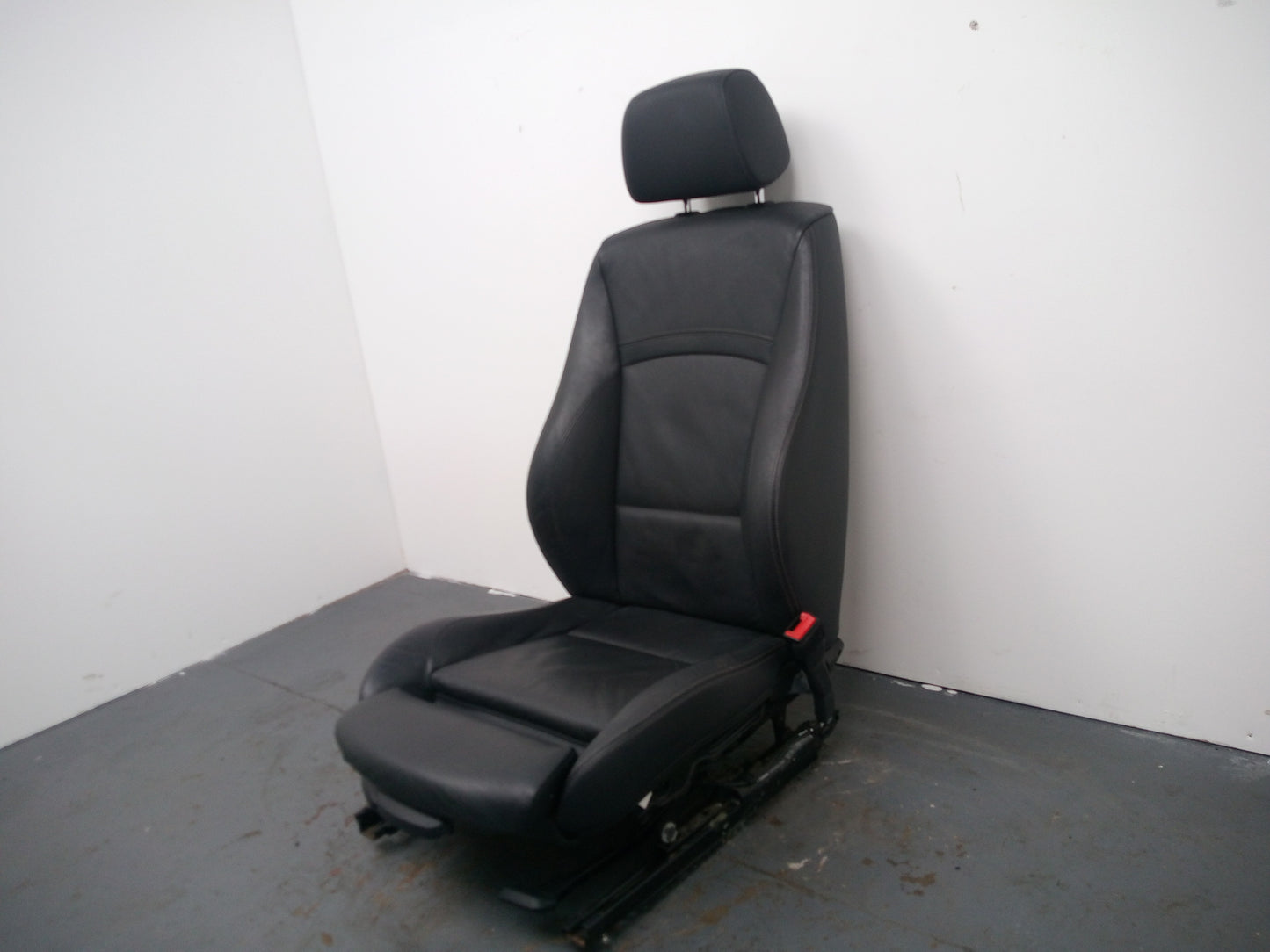 Seat Front RH 3