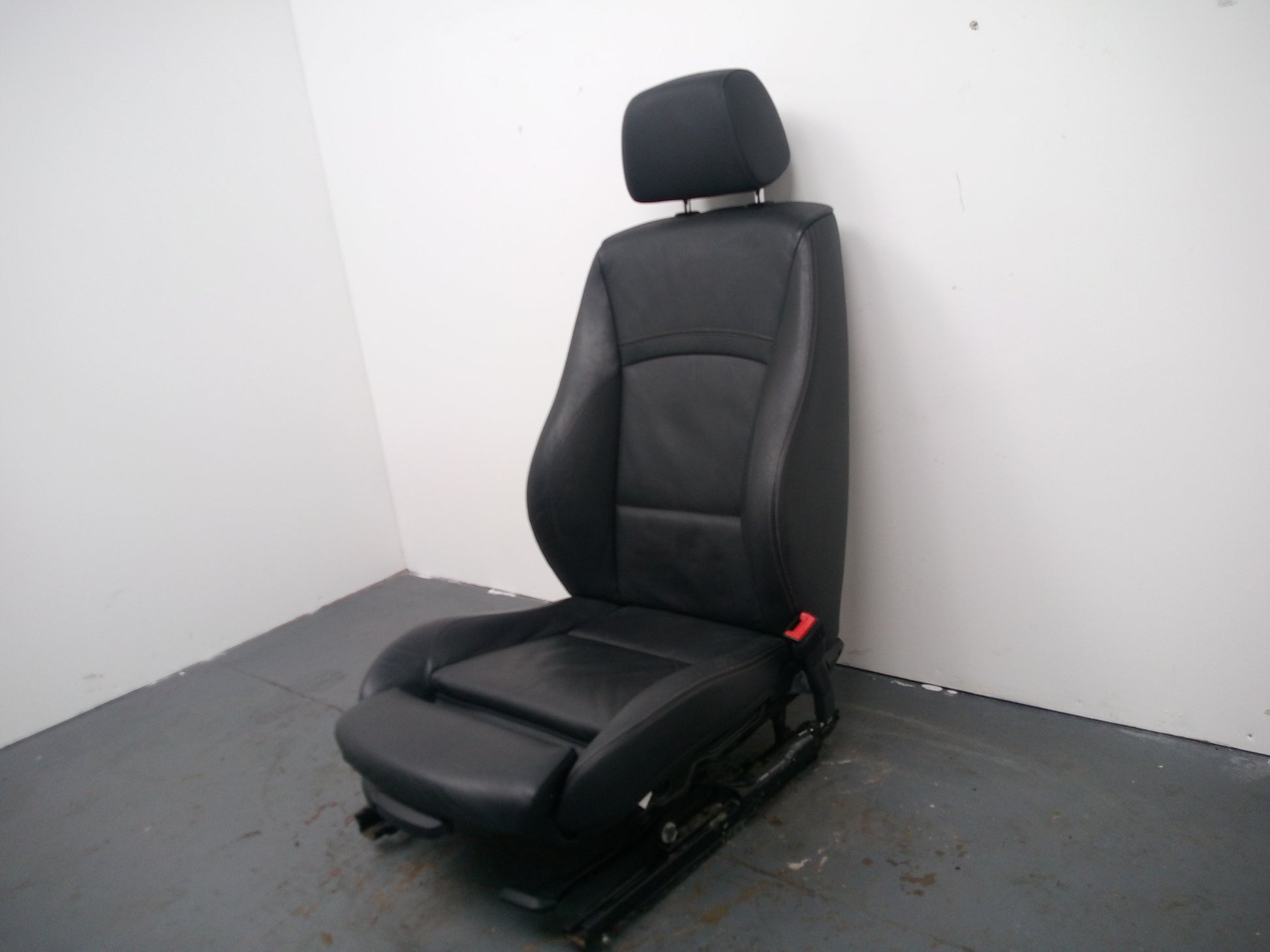 Seat Front RH 3