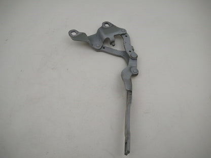 Bonnet Hinges 2