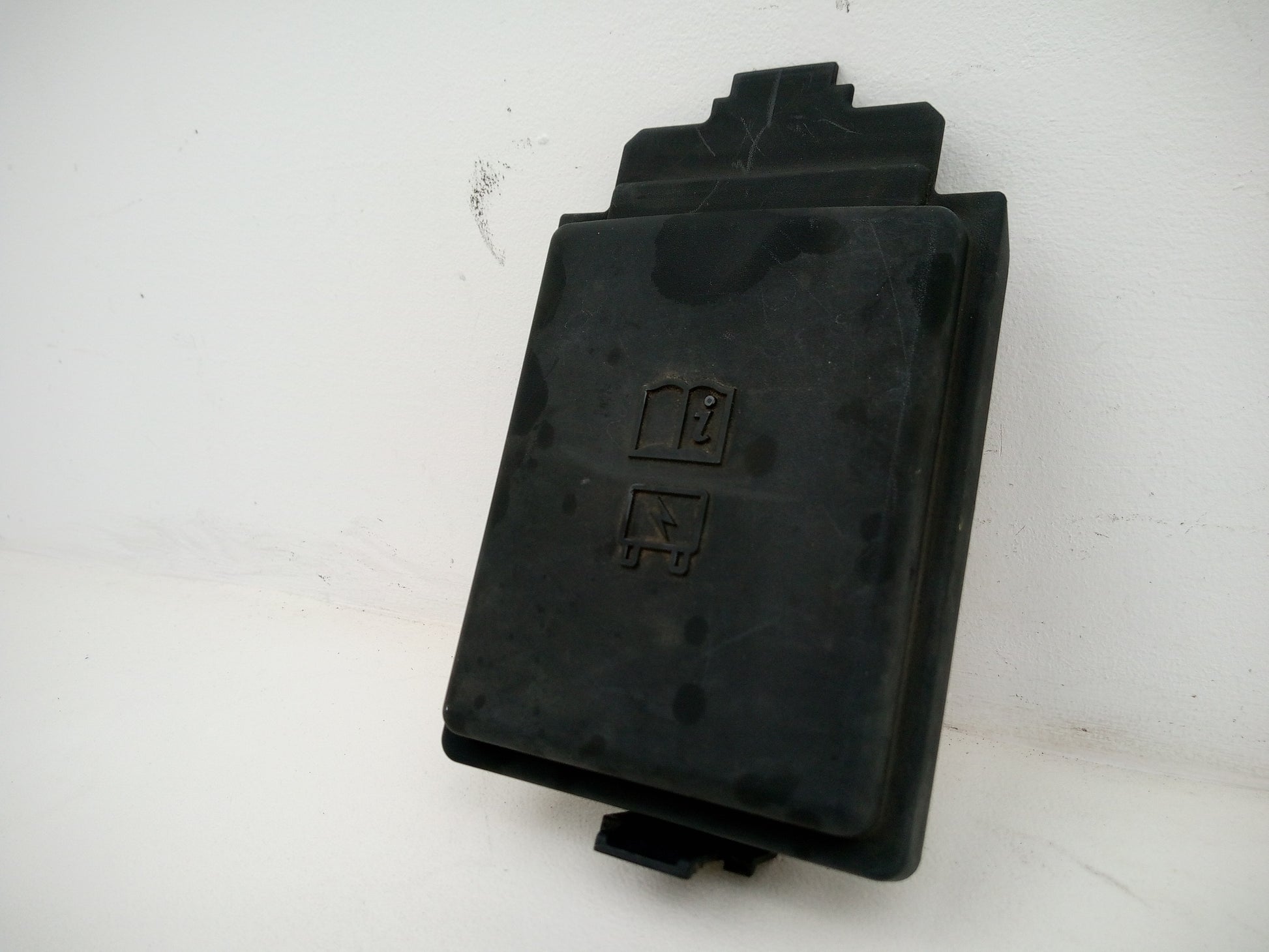 Front Fuse Box 3
