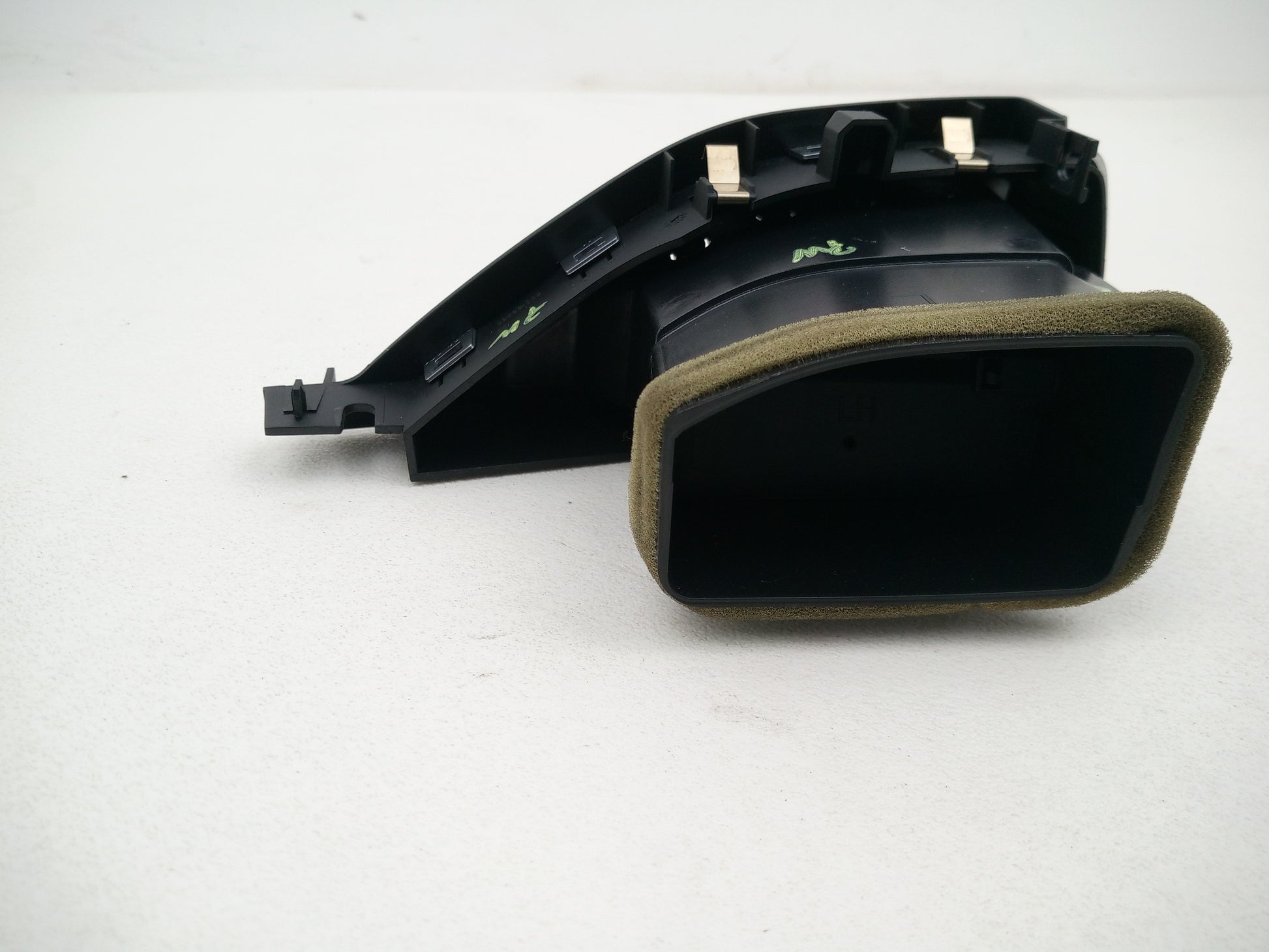 Facia Vent RH 3