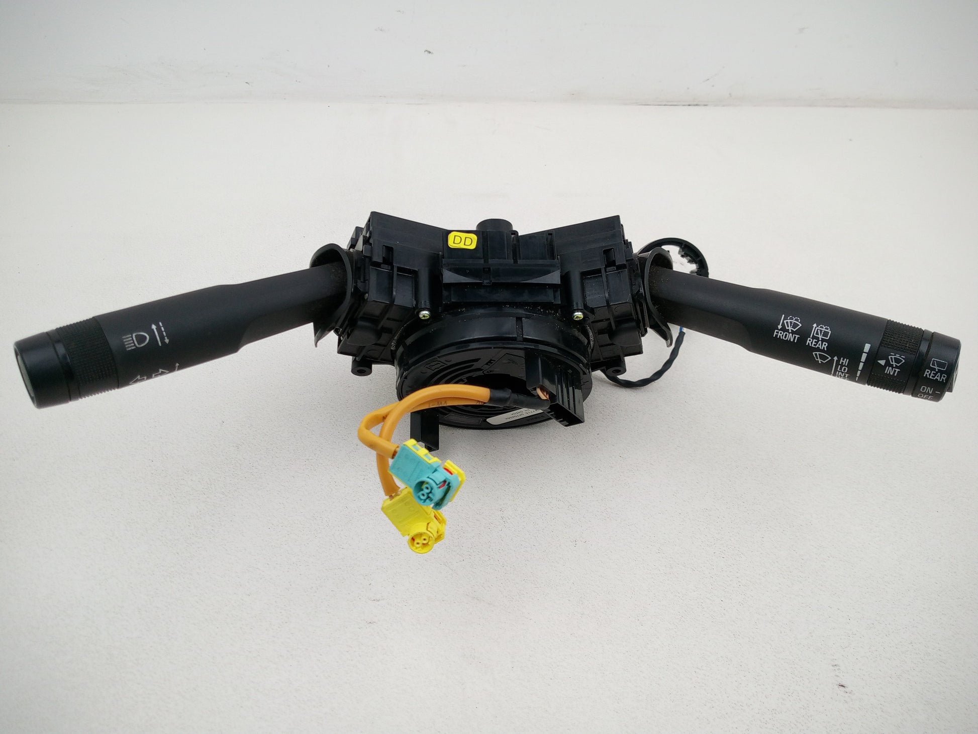Wiper Stalk, Cruise Control, Gear Selector Stalk  3