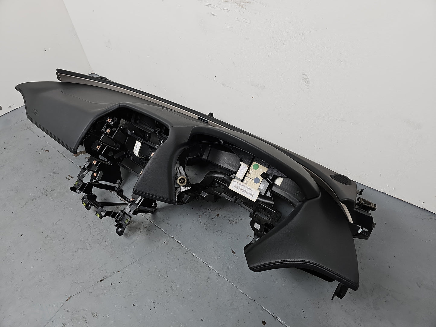 Dashboard Kit including passenger side airbag  3