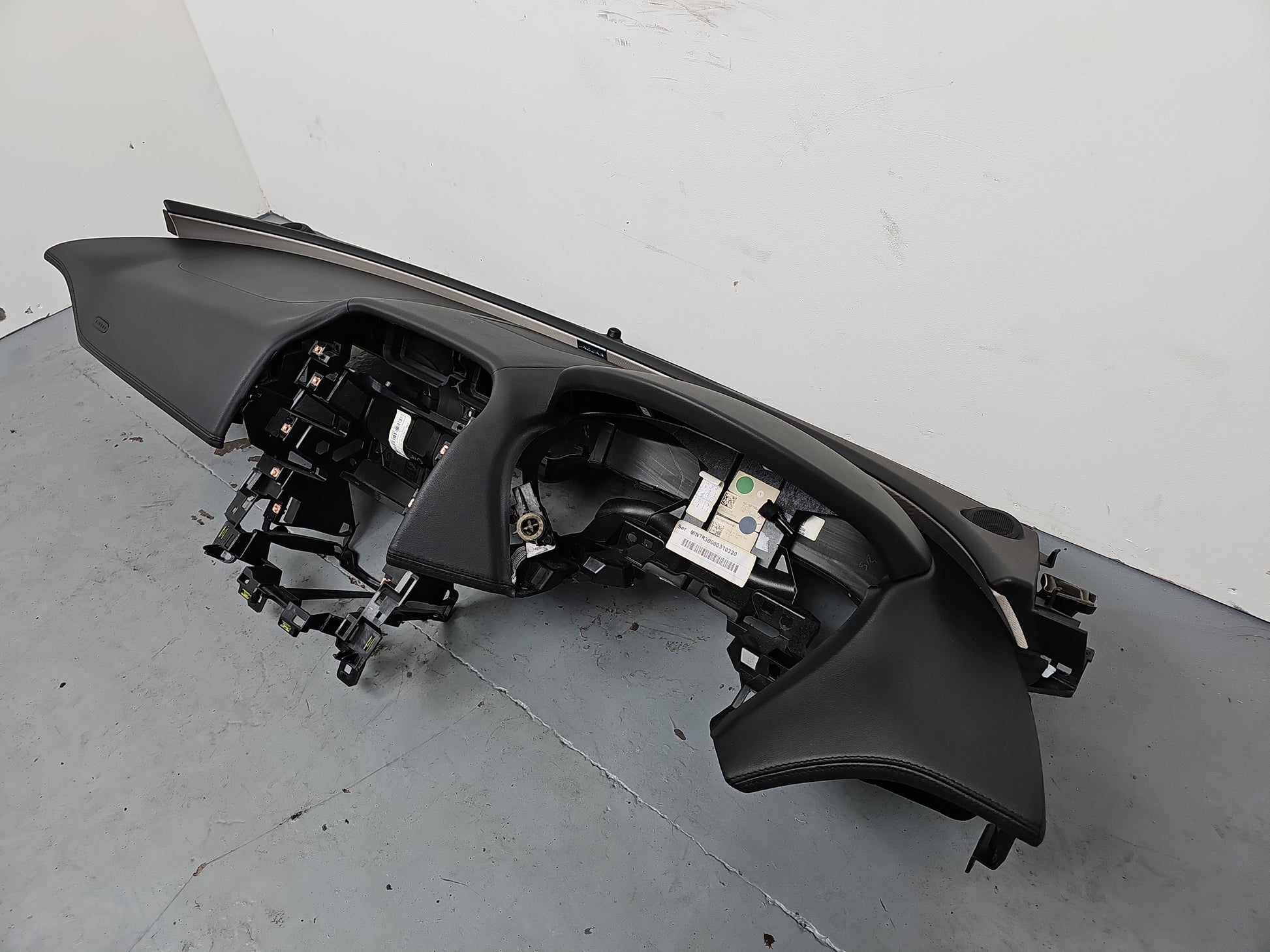 Dashboard Kit including passenger side airbag  3