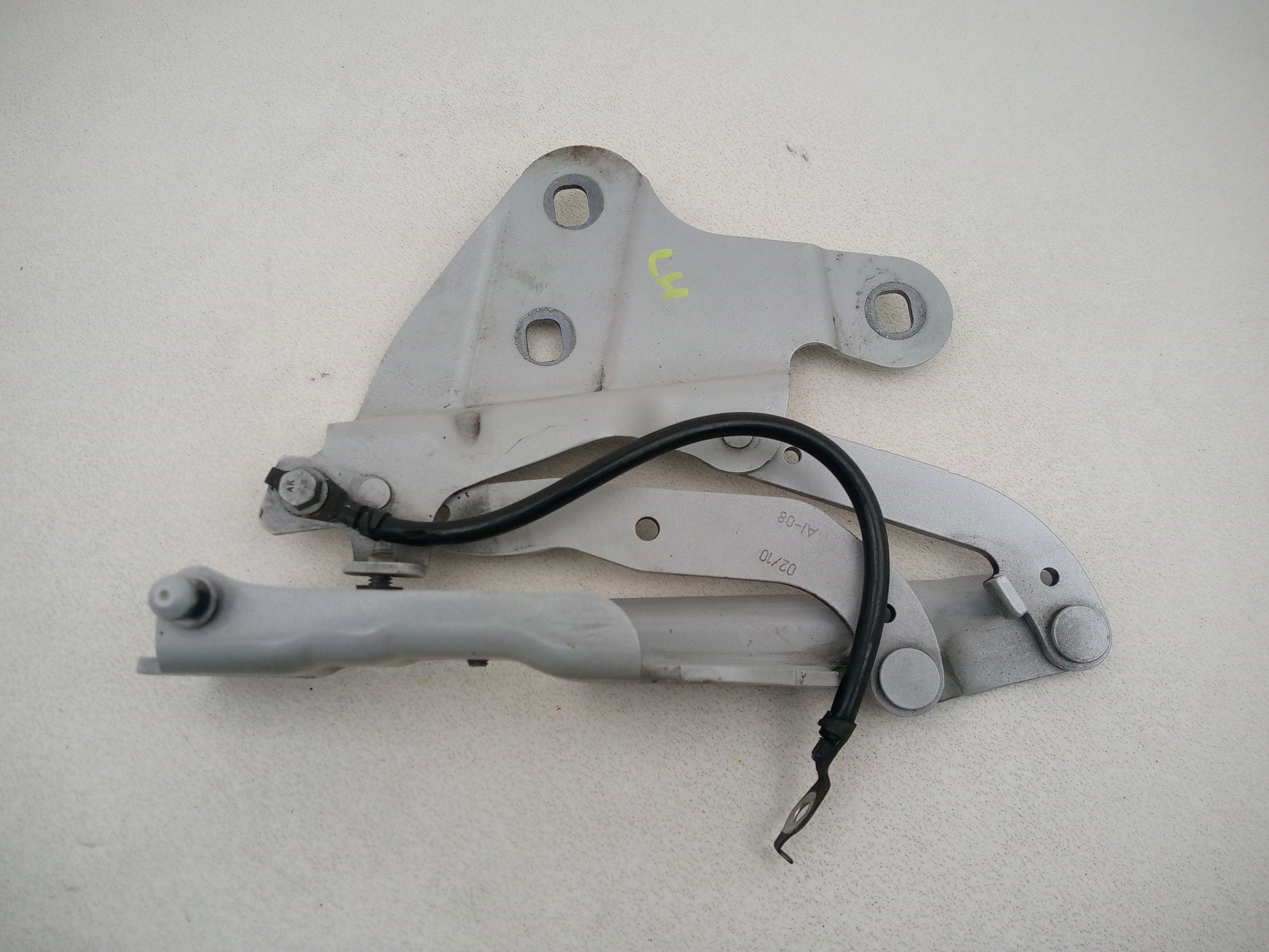 Bonnet Hinges 9