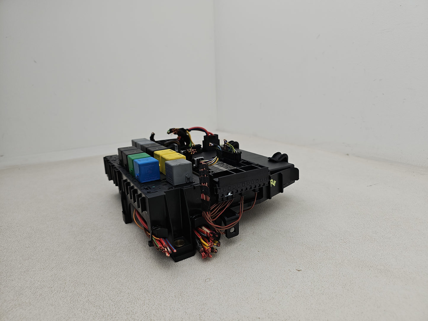 SAM Control Module & Fuse Box 3
