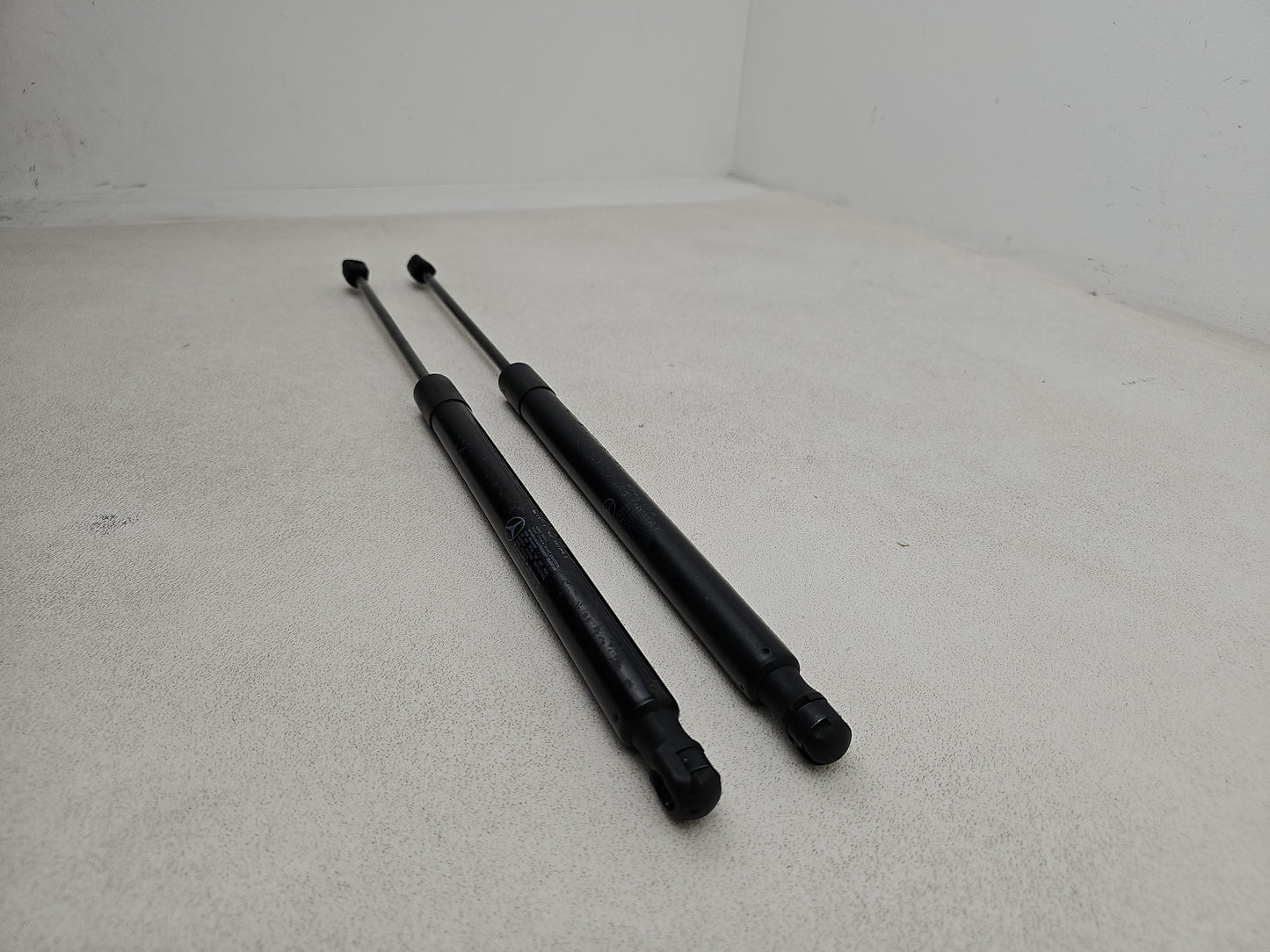 Tailgate Support Strut 3