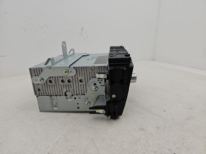Radio - DAB/CD Player, Display screen + Facia  3