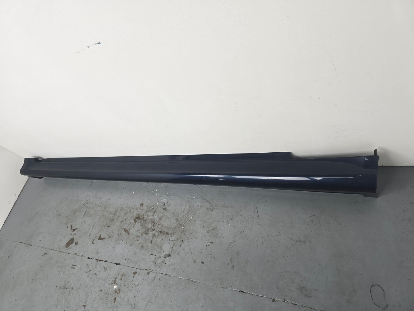 Side Skirt LH 3