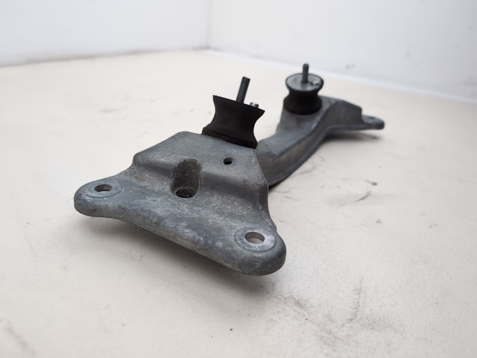 Transmission Mounting Bracket 3