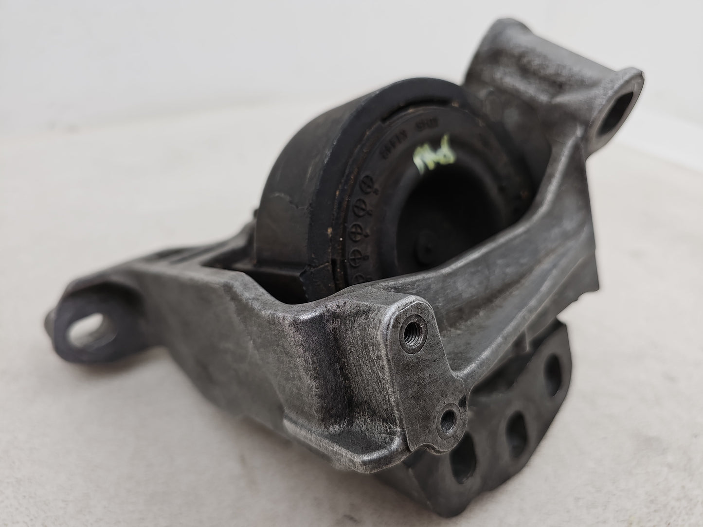 Engine Mounting RH 3