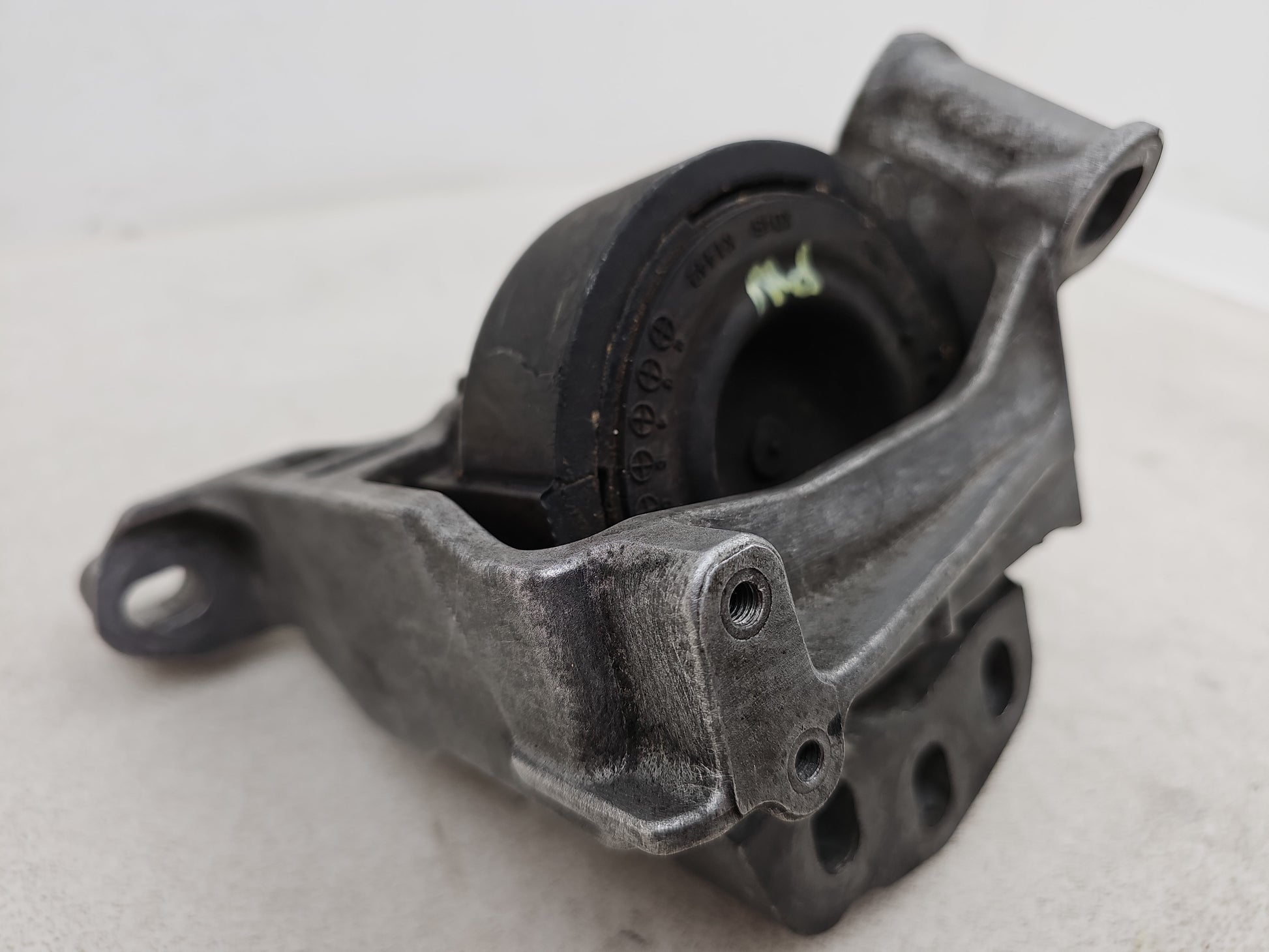 Engine Mounting RH 3