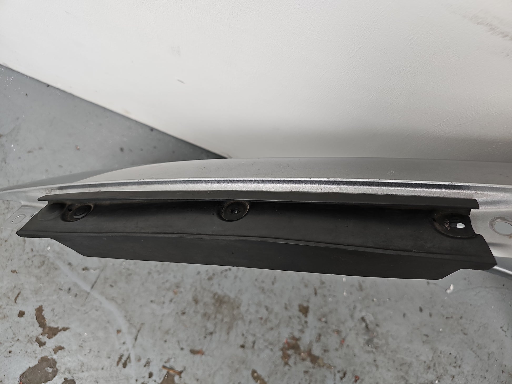 Wing Front RH 9