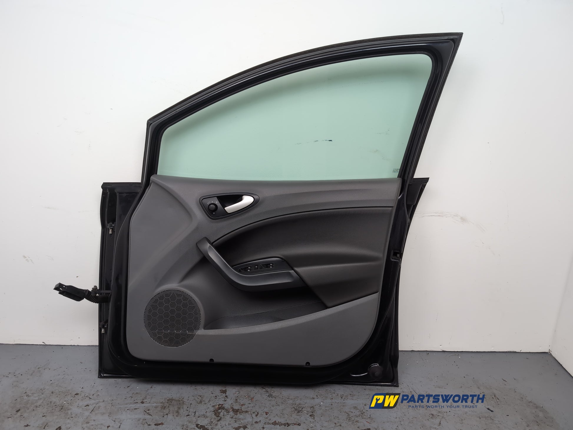 Door Front RH 6